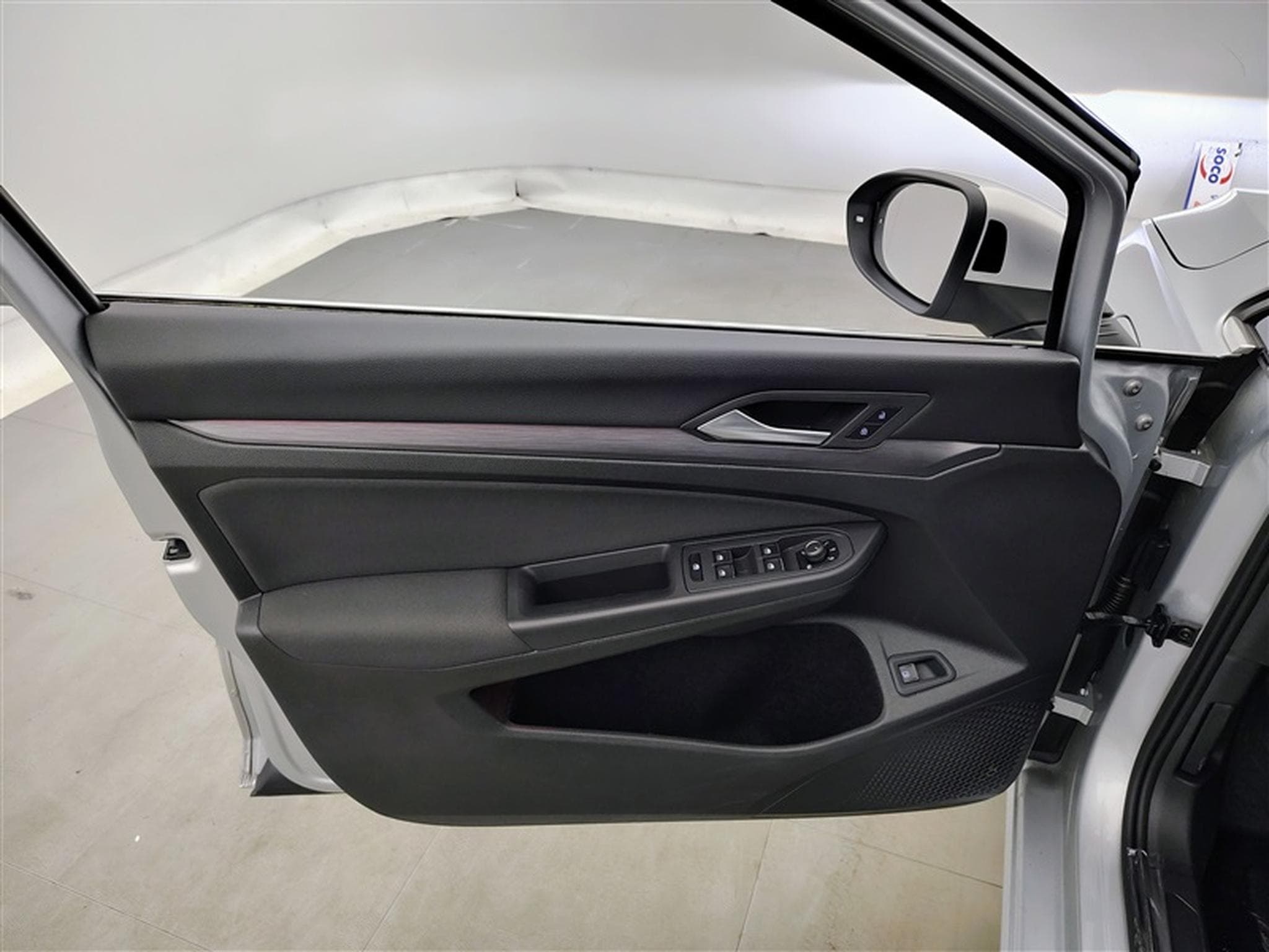 VW Golf 1.4 eHybrid Style DSG  Navi / Led / PDC (2021) - Foto 17