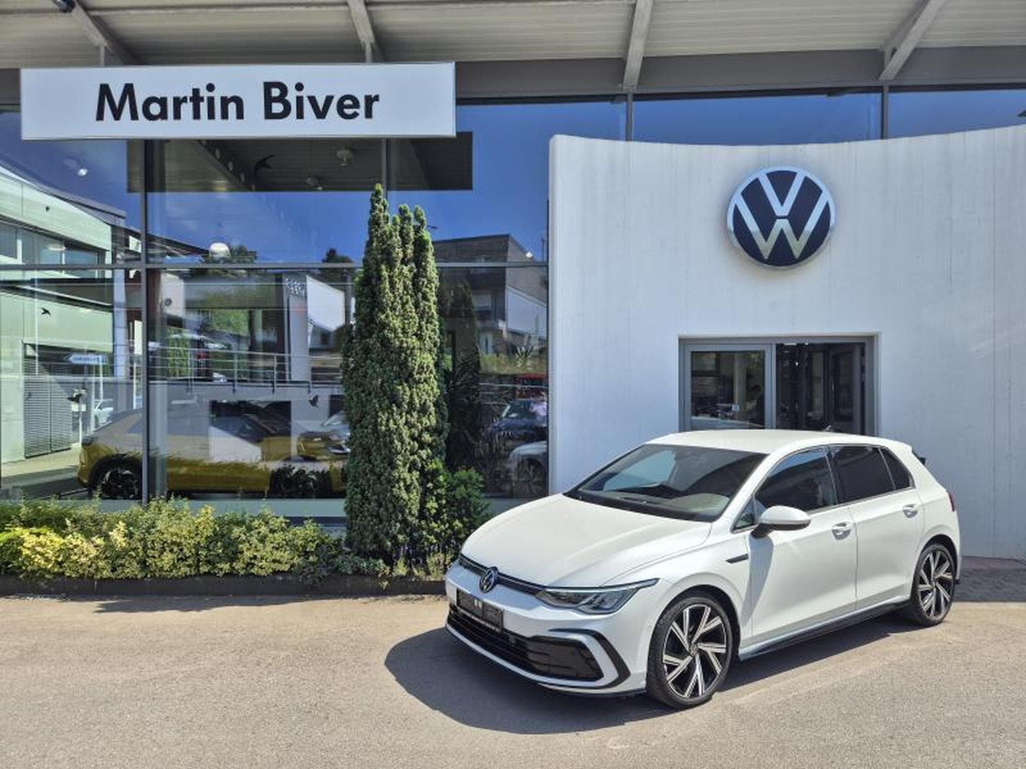 VW Golf R-Line (2022) - Photo 1