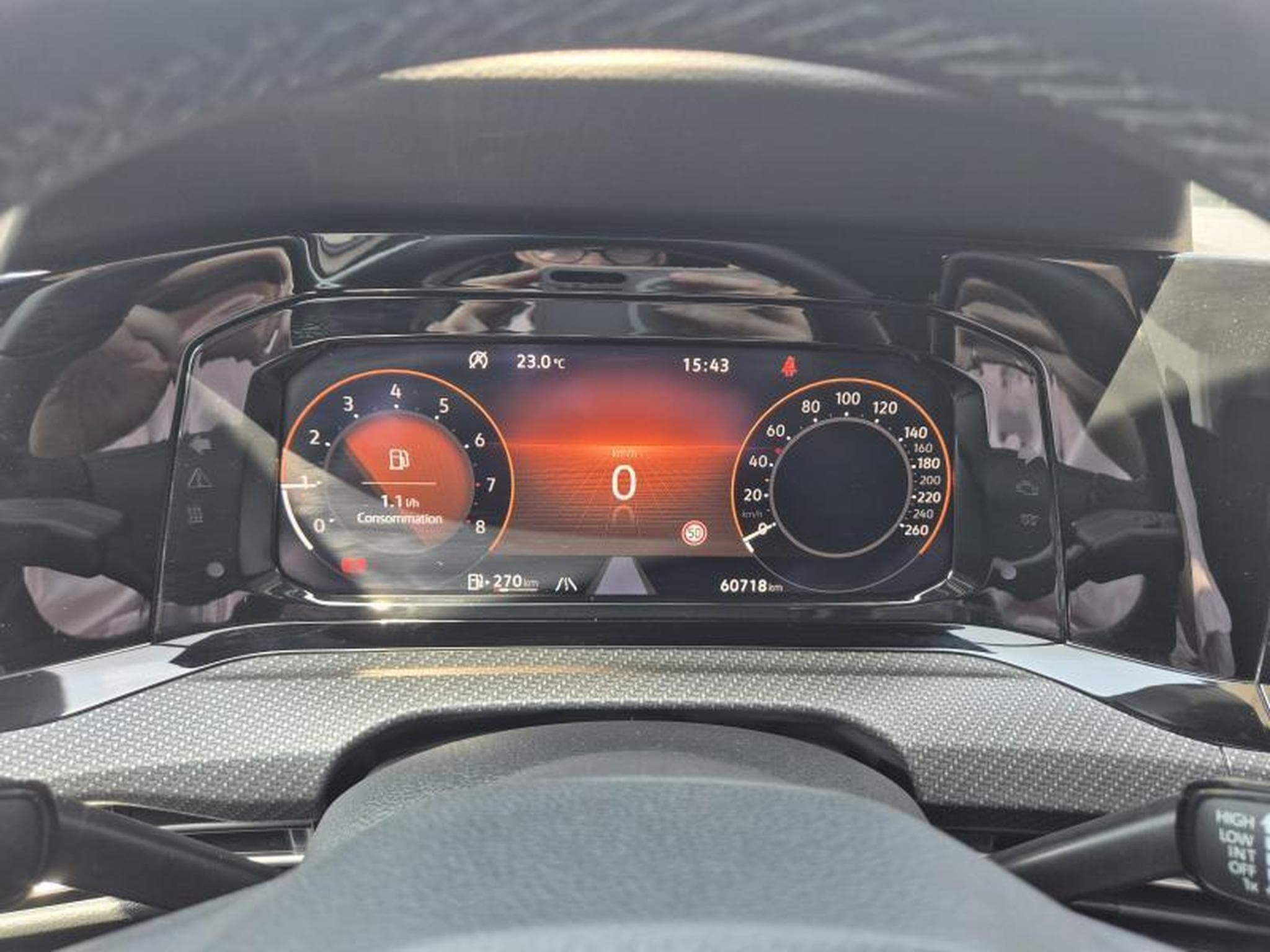 VW Golf R-Line (2022) - Photo 14