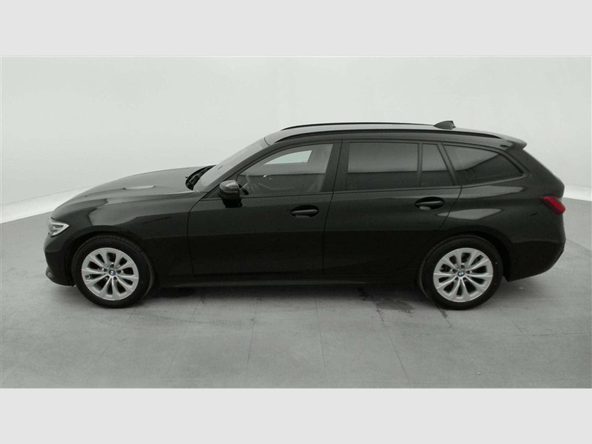 BMW 318 Touring 318 dA MHEV AdBlue (2021) - Photo 3
