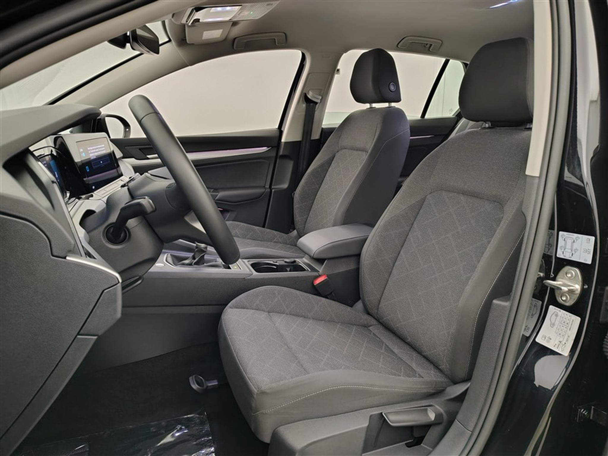 VW Golf 1.0 TSI Life Business NAVI/FULL LED/JA/PDC AV AR (2024) - Photo 7