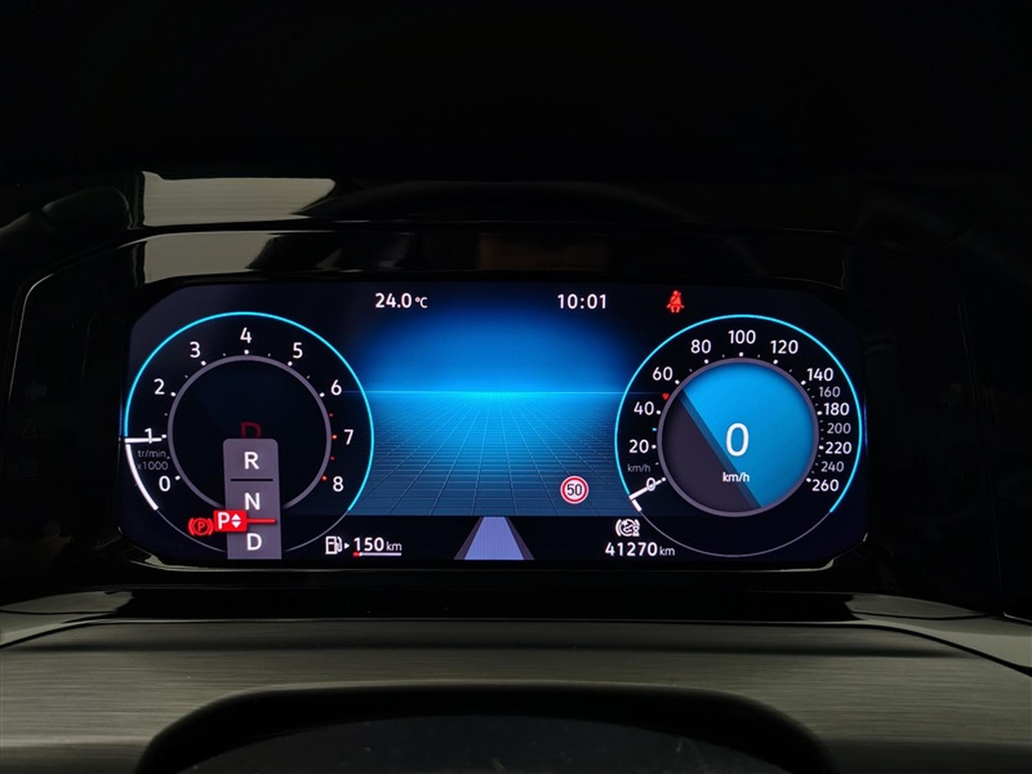 VW Golf 1.5 eTSI 150cv DSG Active (2023) - Photo 10