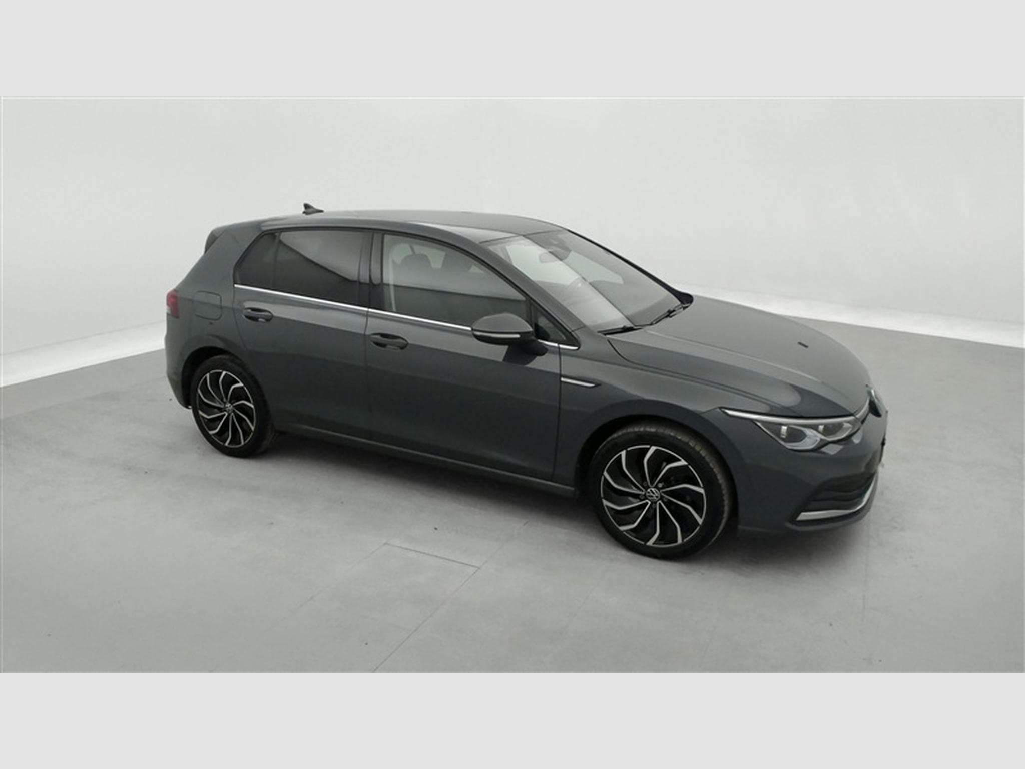VW Golf 1.5 eTSI 150cv DSG Active (2023) - Photo 23