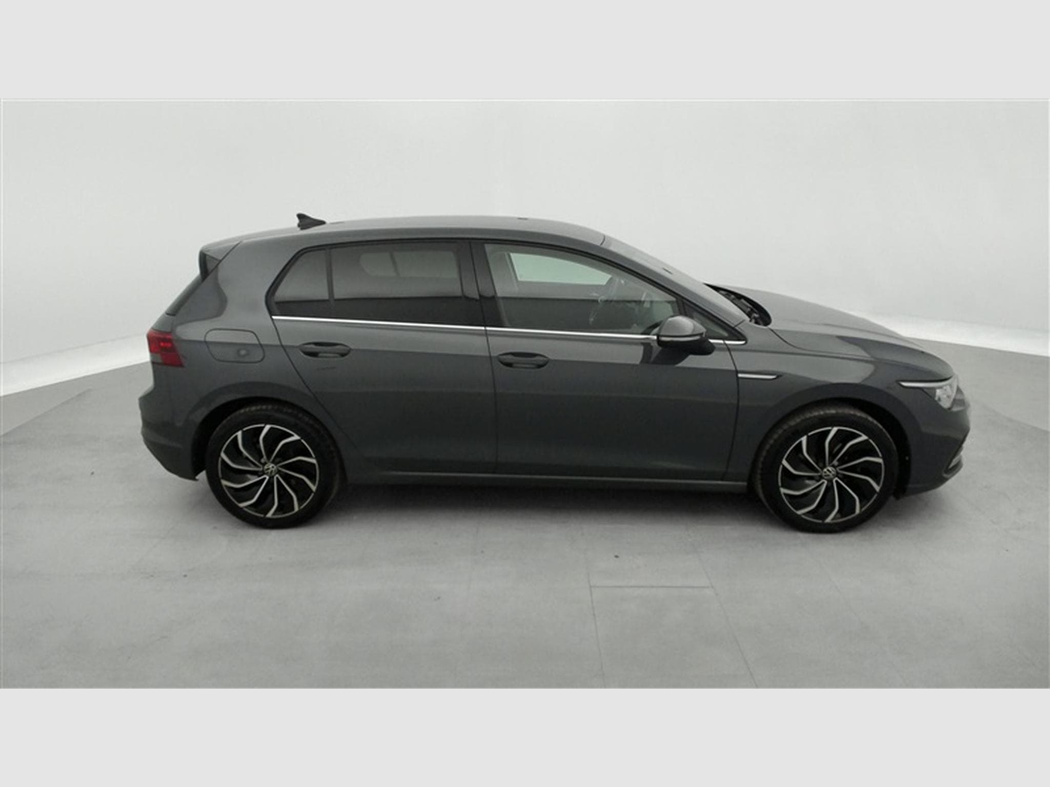 VW Golf 1.5 eTSI 150cv DSG Active (2023) - Photo 24