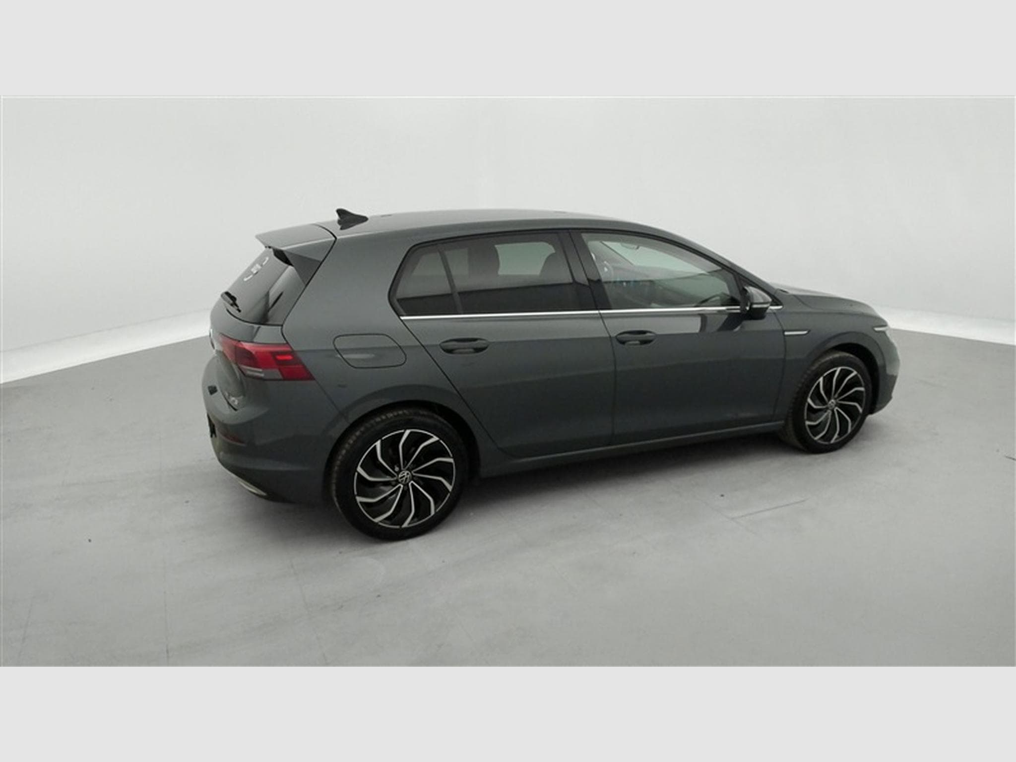 VW Golf 1.5 eTSI 150cv DSG Active (2023) - Photo 25