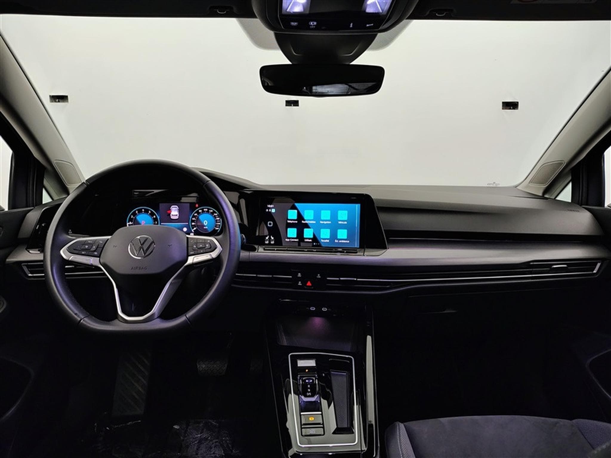VW Golf 1.5 eTSI 150cv DSG Active (2023) - Photo 8