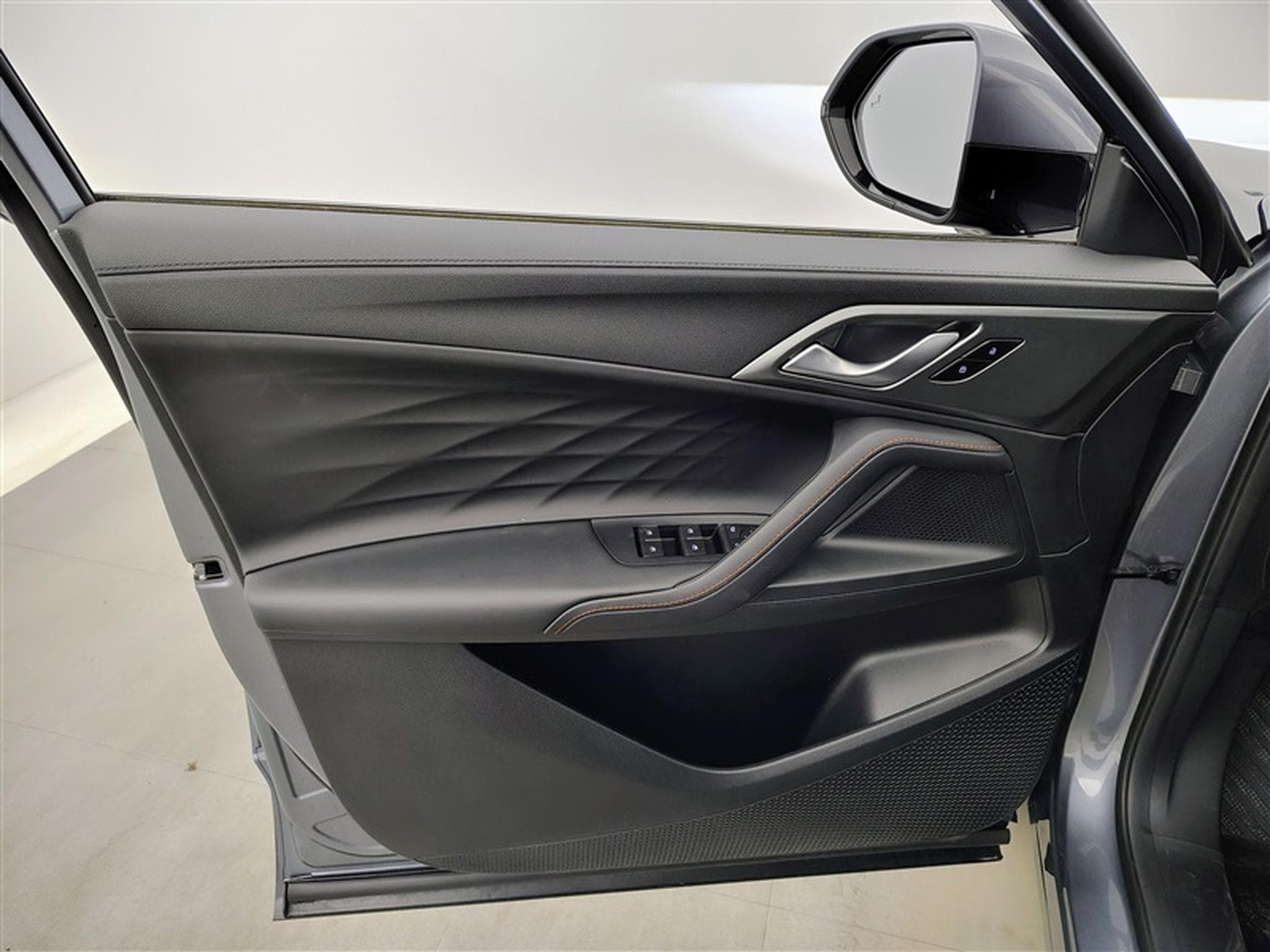 MG HS 1.5 T-GDi Luxury DCT NEW MODELE (2025) - Photo 17