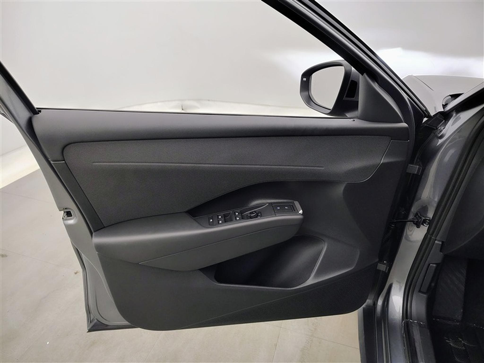 VW T-Roc 1.5 TSI 150cv DSG Life CARPLAY / FULL LED / CAMERA / JA 17" (2026) - Photo 17