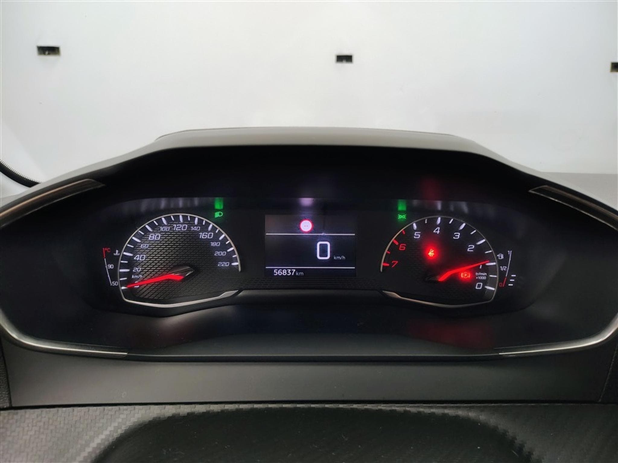Peugeot 208 1.2i PureTech Active CARPLAY / PDC (2024) - Photo 10