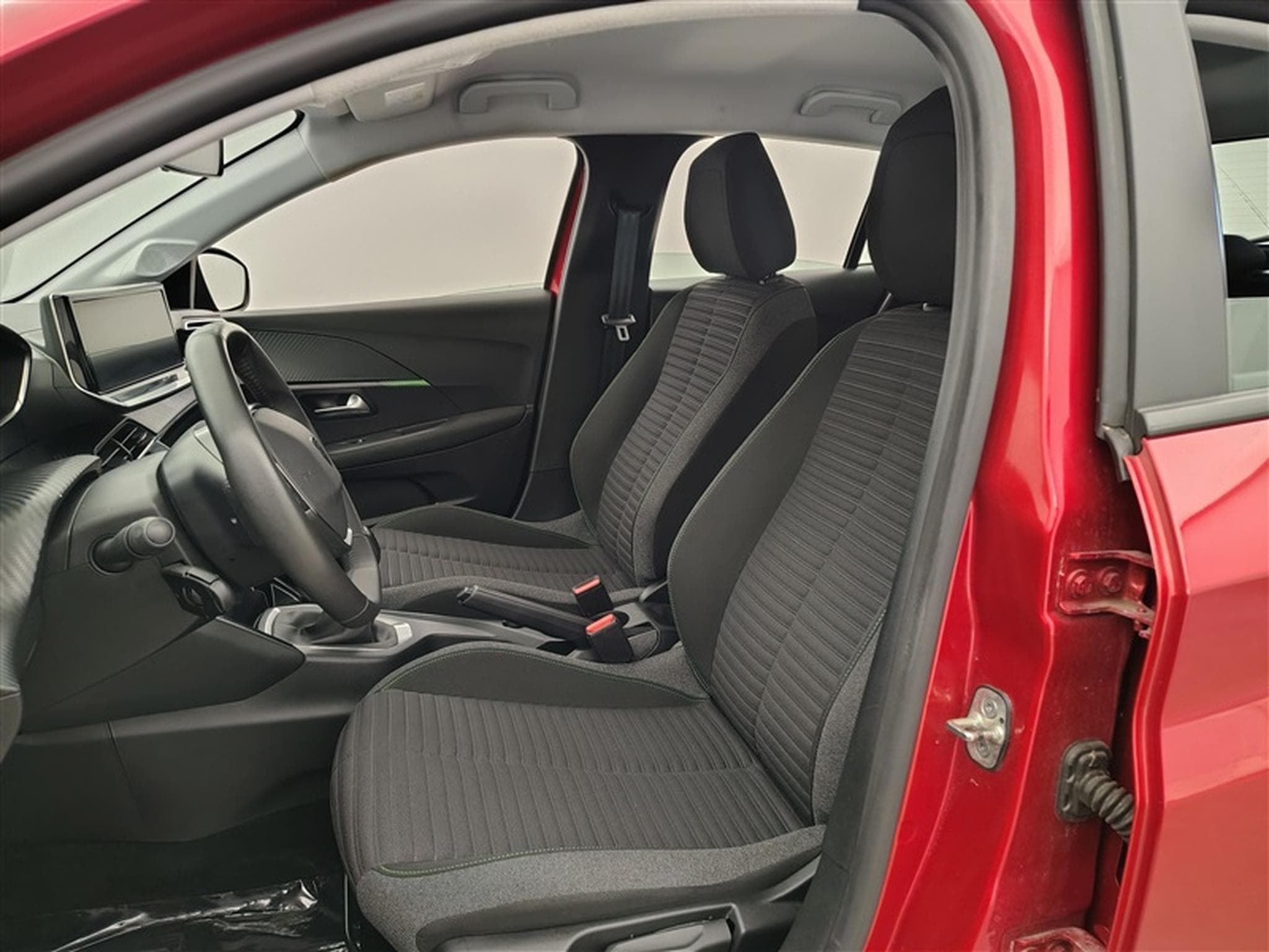 Peugeot 208 1.2i PureTech Active CARPLAY / PDC (2024) - Photo 7