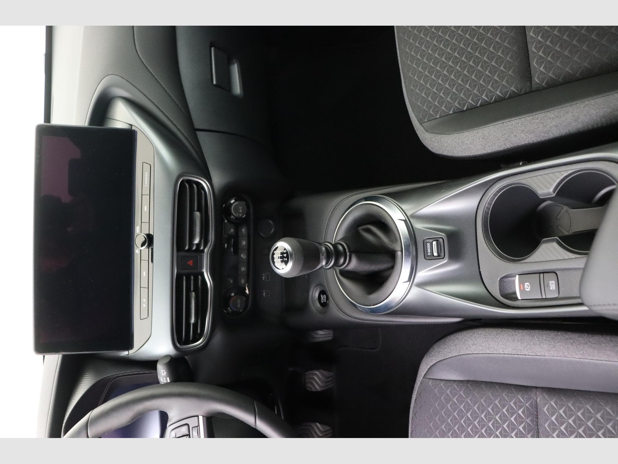 Nissan Juke N-Connecta / Cold Pack / 2Tone / (MY25) (2026) - Photo 12