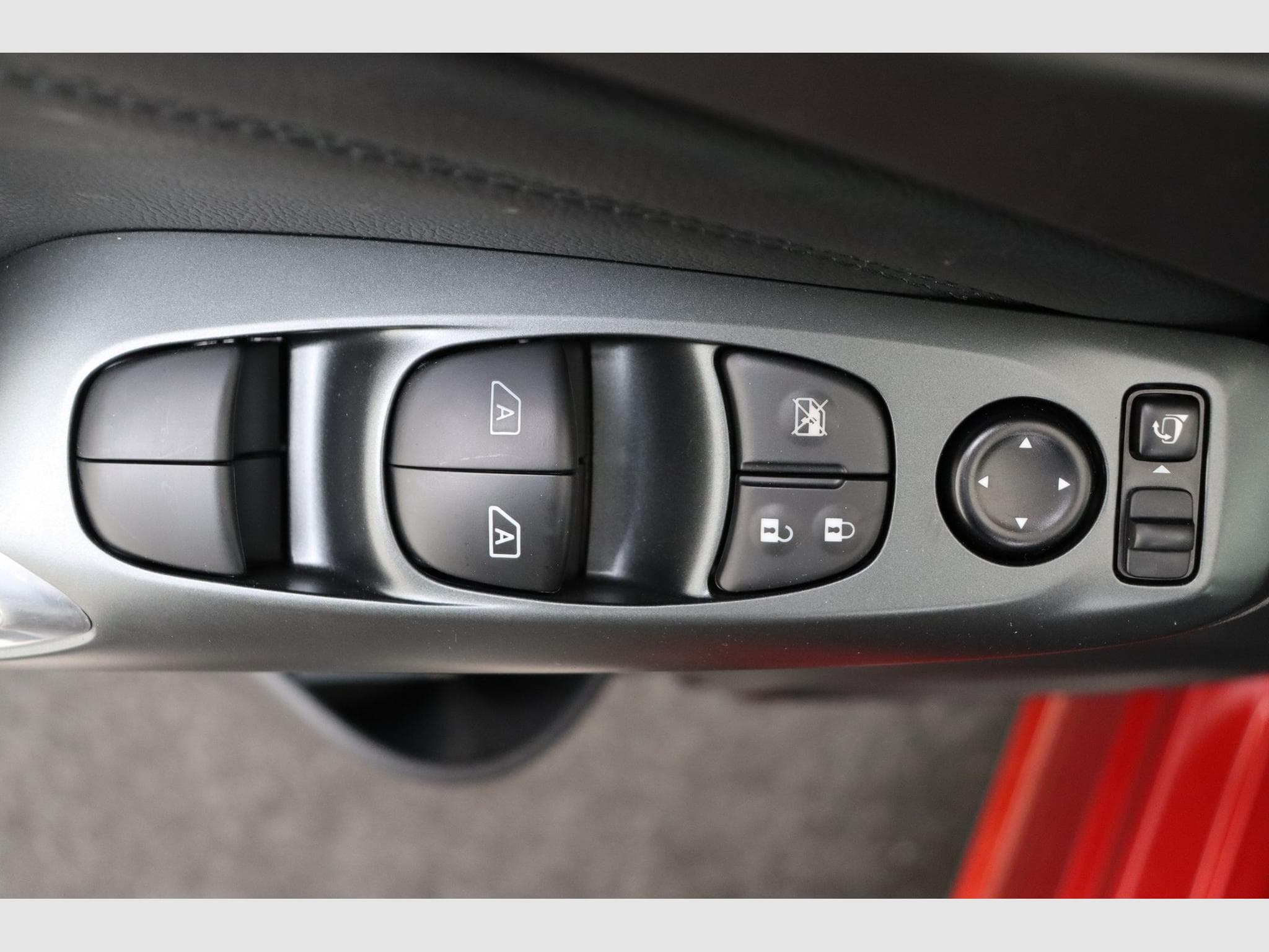Nissan Juke N-Connecta / Cold Pack / 2Tone / (MY25) (2026) - Photo 17