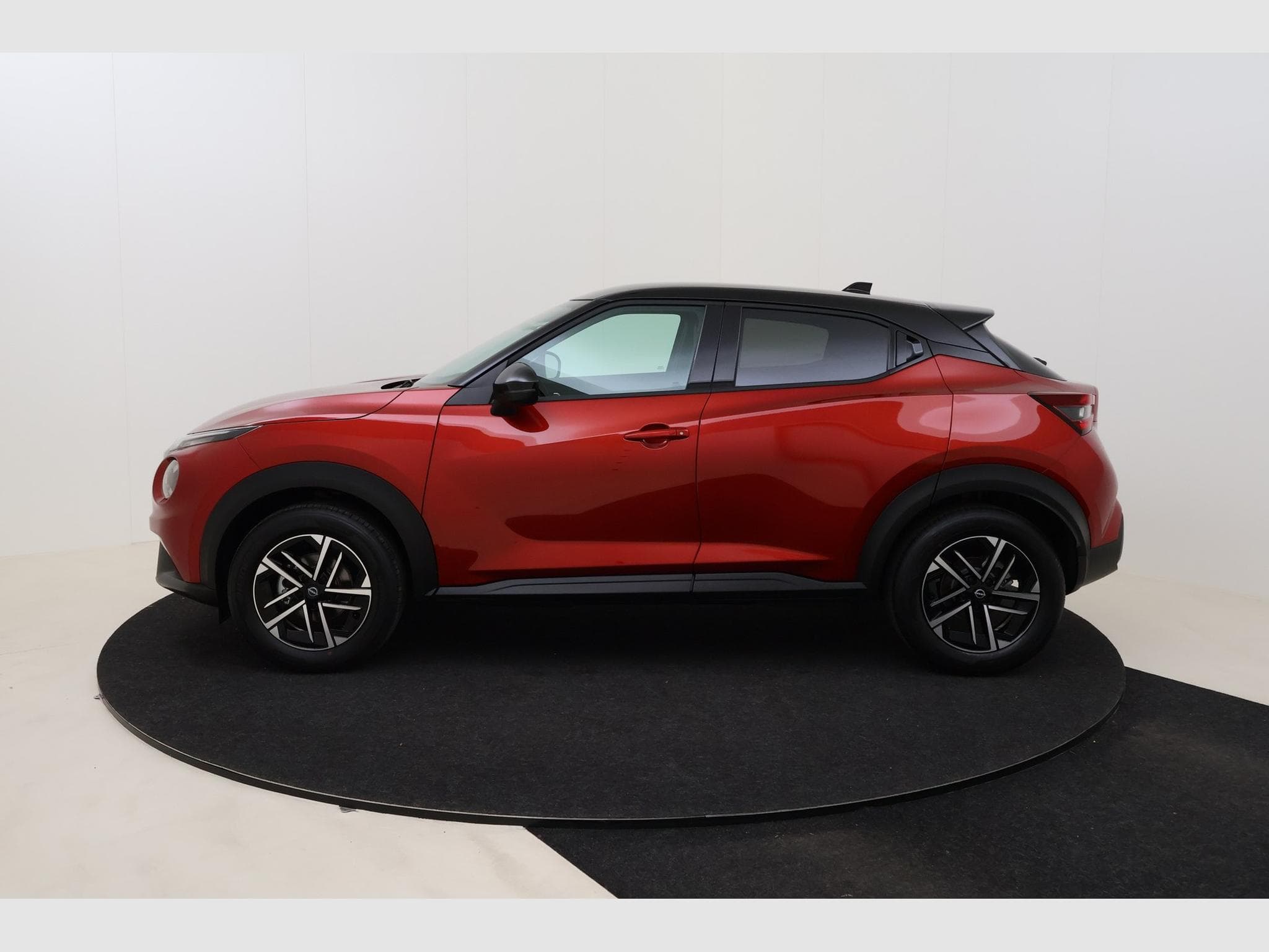 Nissan Juke N-Connecta / Cold Pack / 2Tone / (MY25) (2026) - Photo 9