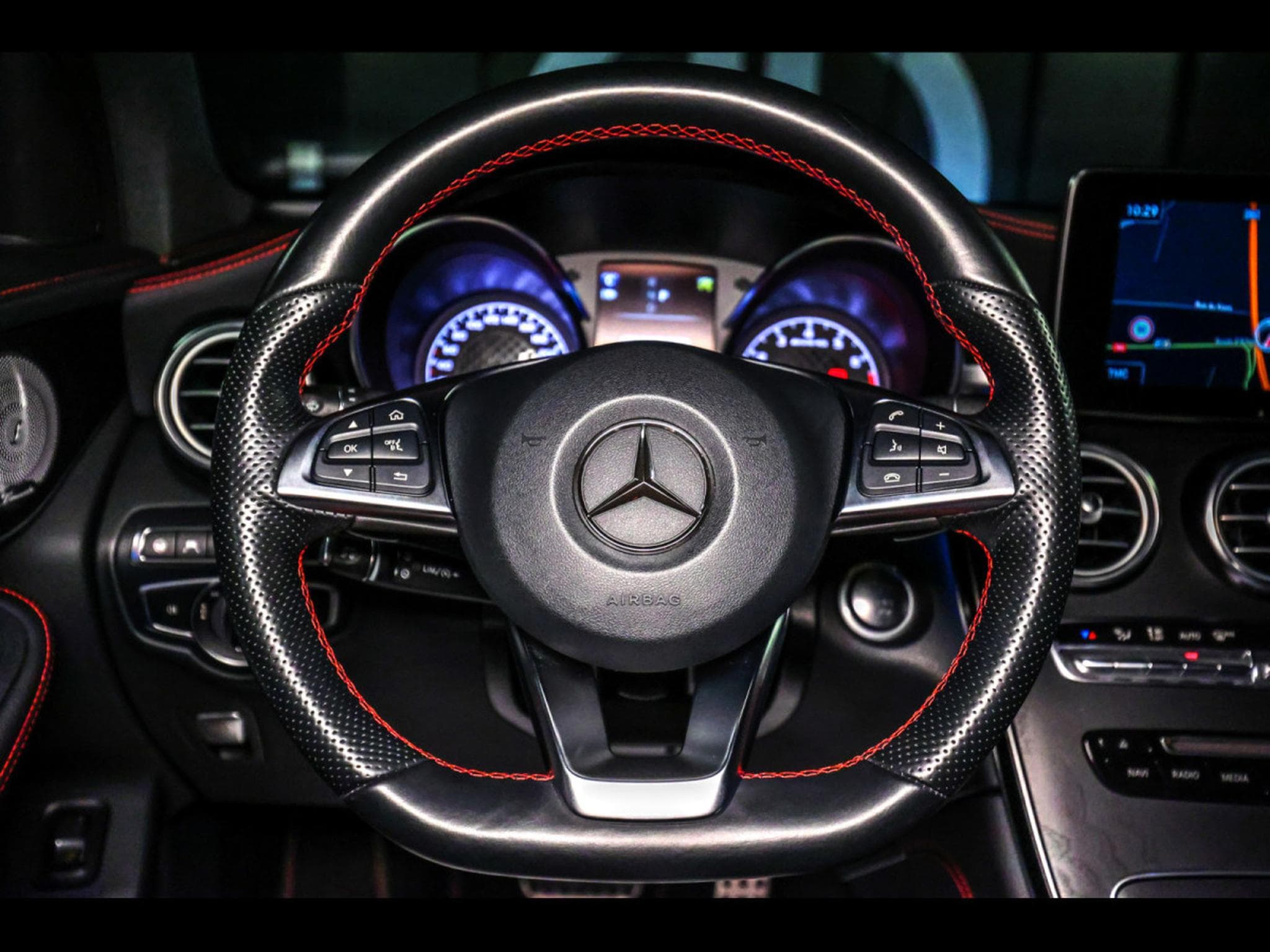 Mercedes GLC 43 AMG 4MATIC BVM9 – PACK NIGHT - CAVANSITBLAU MEATALLIC (2018) - Photo 11