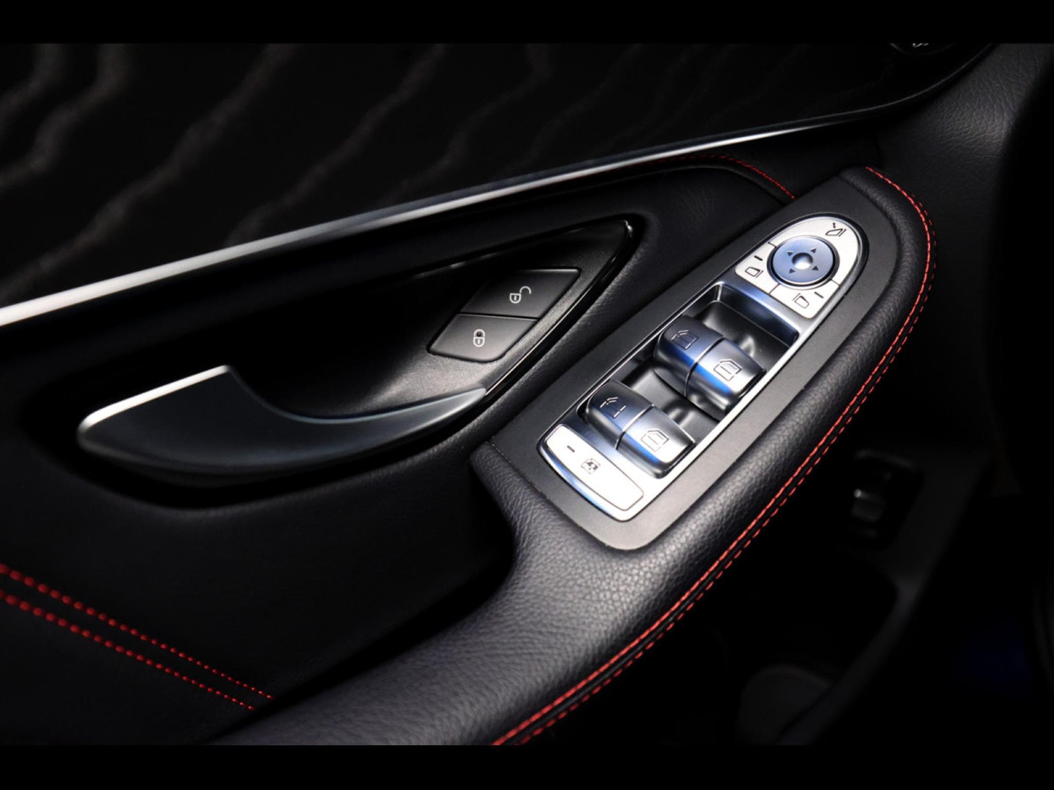 Mercedes GLC 43 AMG 4MATIC BVM9 – PACK NIGHT - CAVANSITBLAU MEATALLIC (2018) - Photo 17