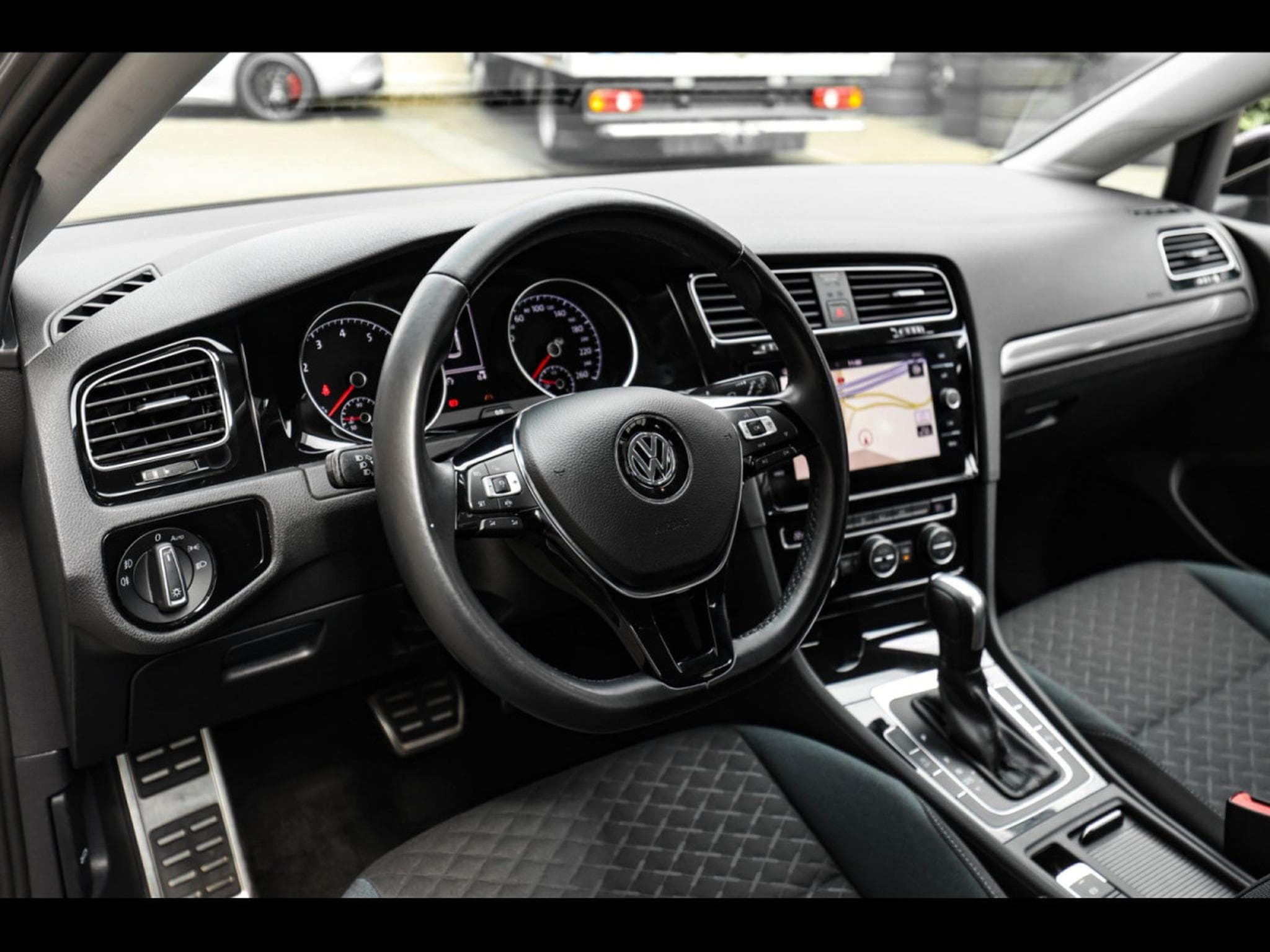 VW Golf 1.5 TSI 150 DSG IQ.DRIVE – TUNGSTEN SILVER (2019) - Photo 9