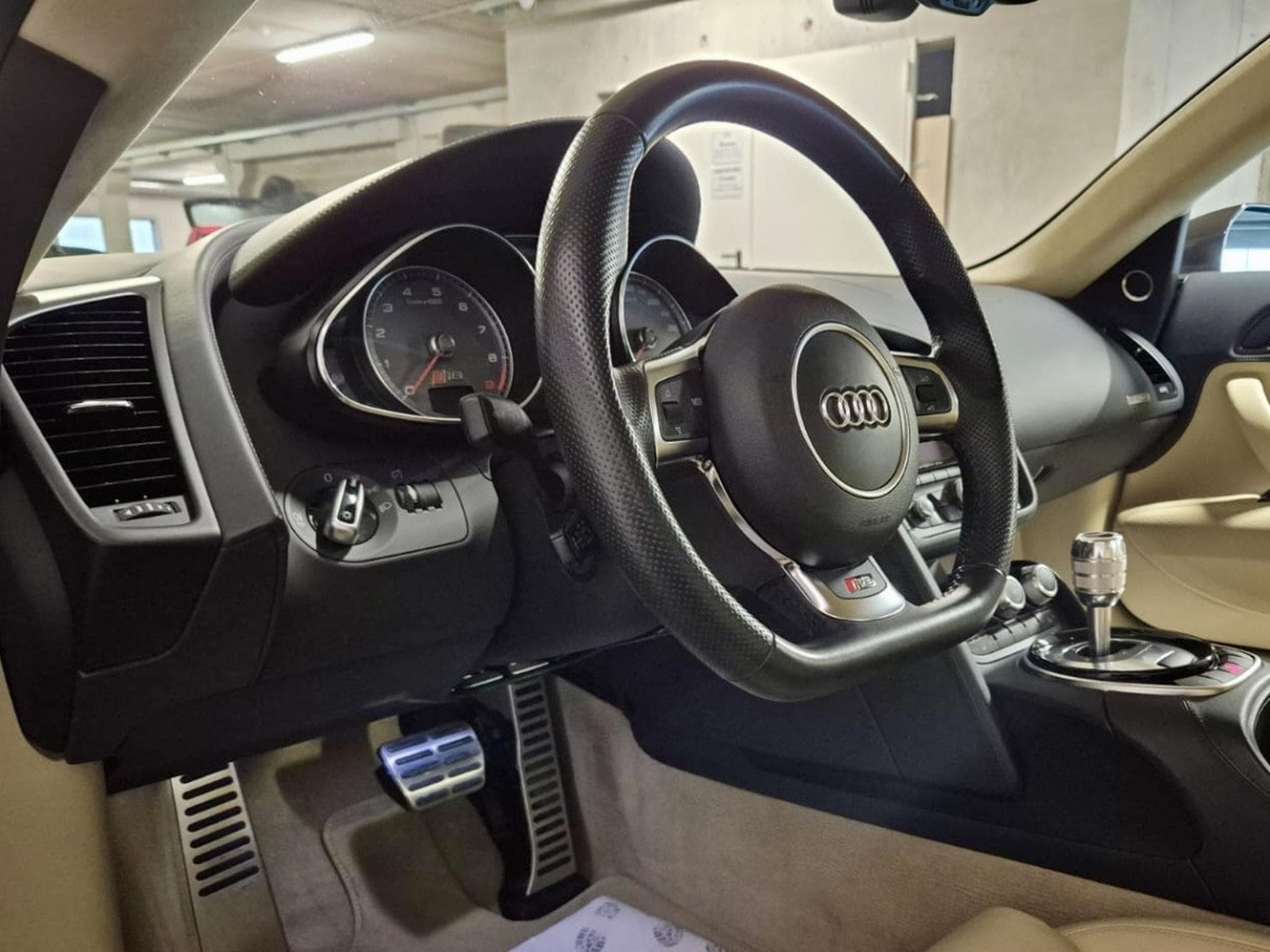 Audi R8 COUPE 4.2 FSI QUATTRO CARBON BANG OLUFSEN CUIR NAVI (2015) - Foto 9