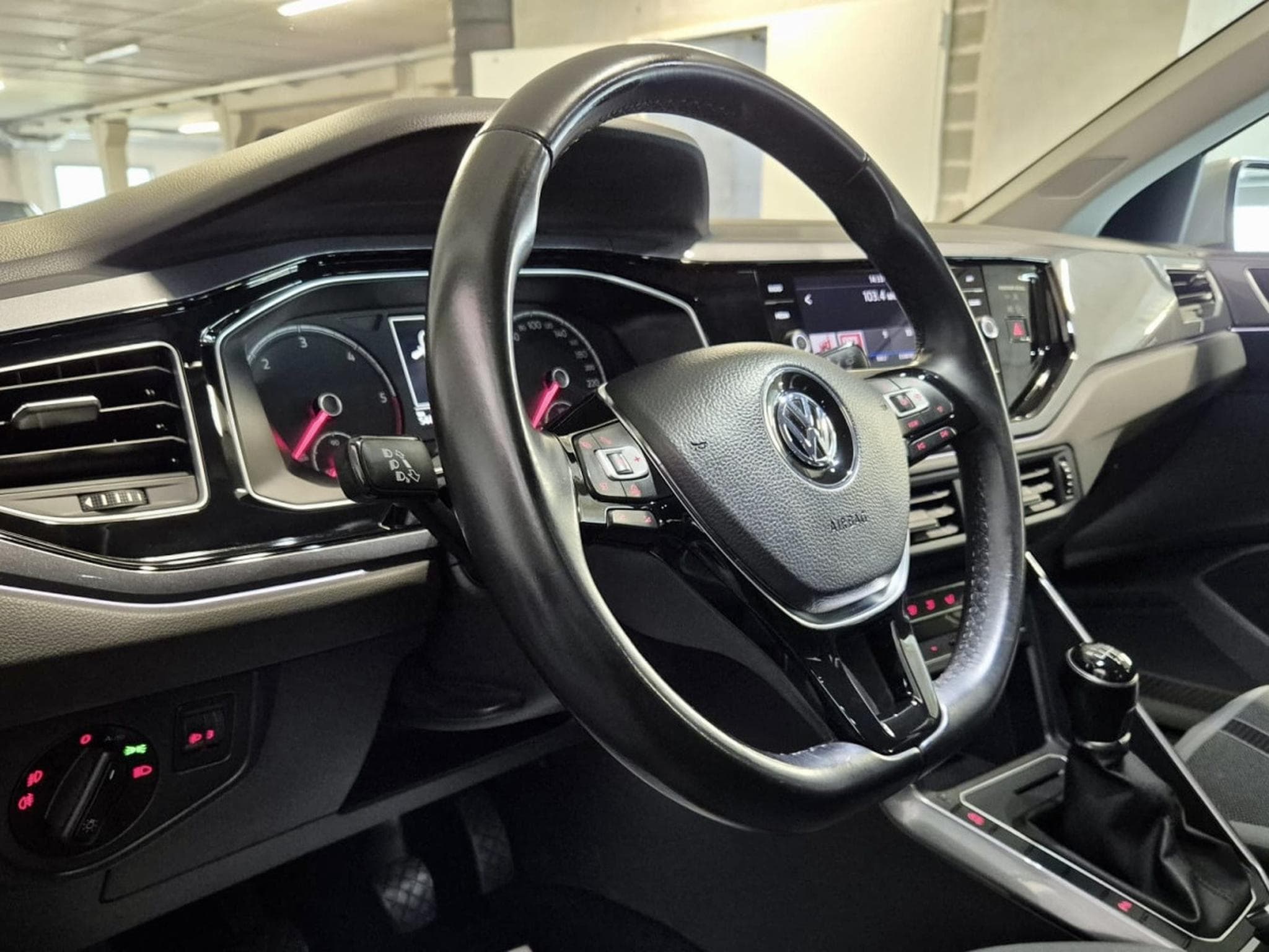 VW Polo New model 1.6 TDI COMFORTLINE 1 HAND (2019) - Foto 11