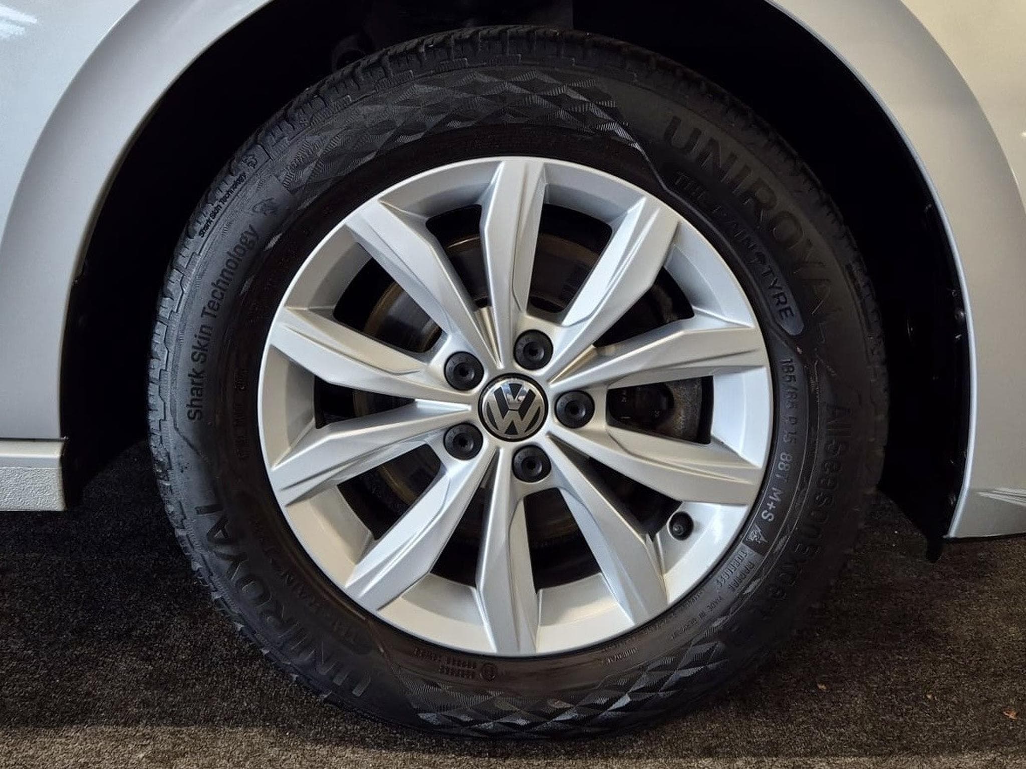 VW Polo New model 1.6 TDI COMFORTLINE 1 HAND (2019) - Foto 12
