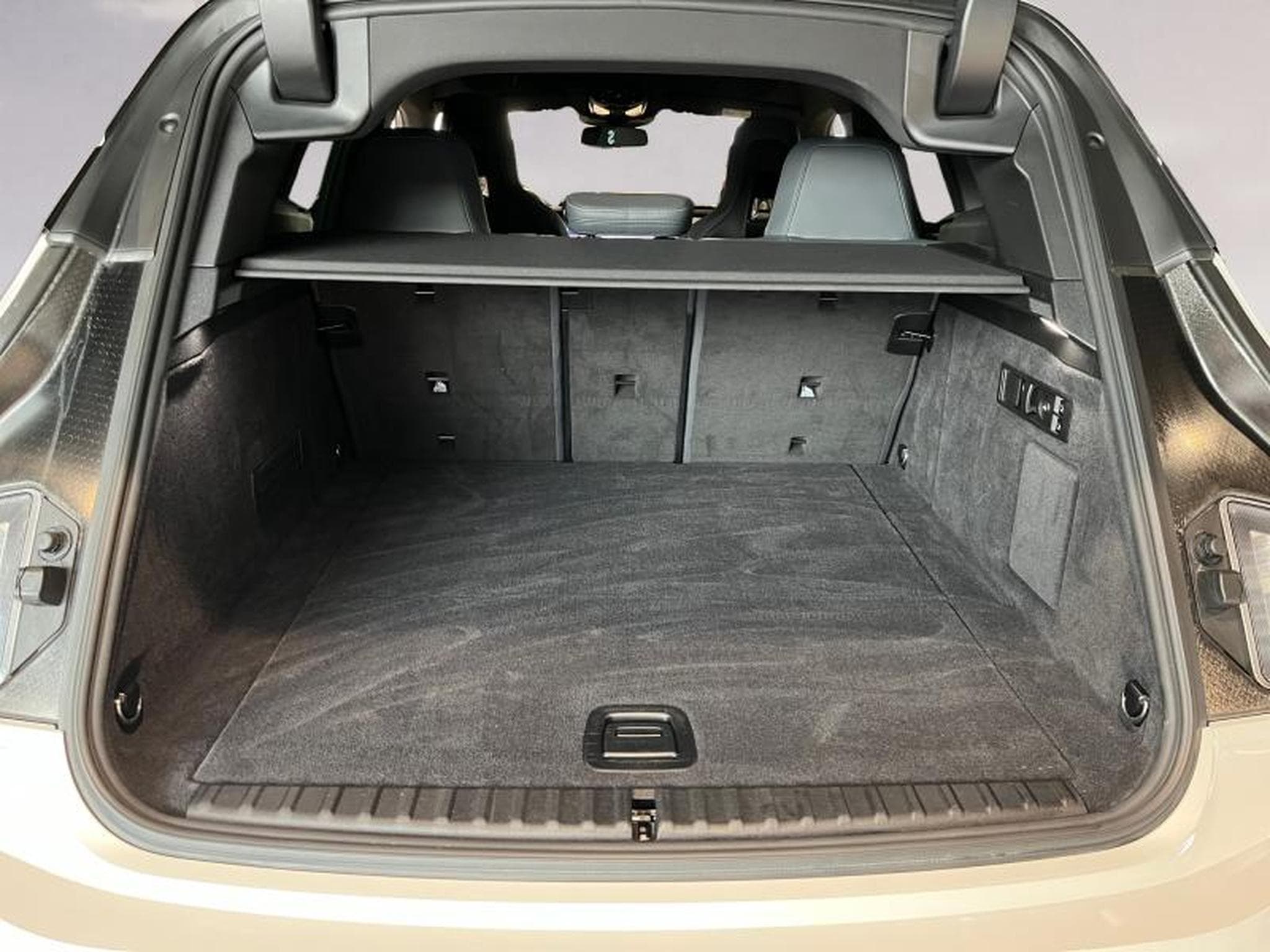 BMW iX iX xDrive40 (2024) - Foto 15