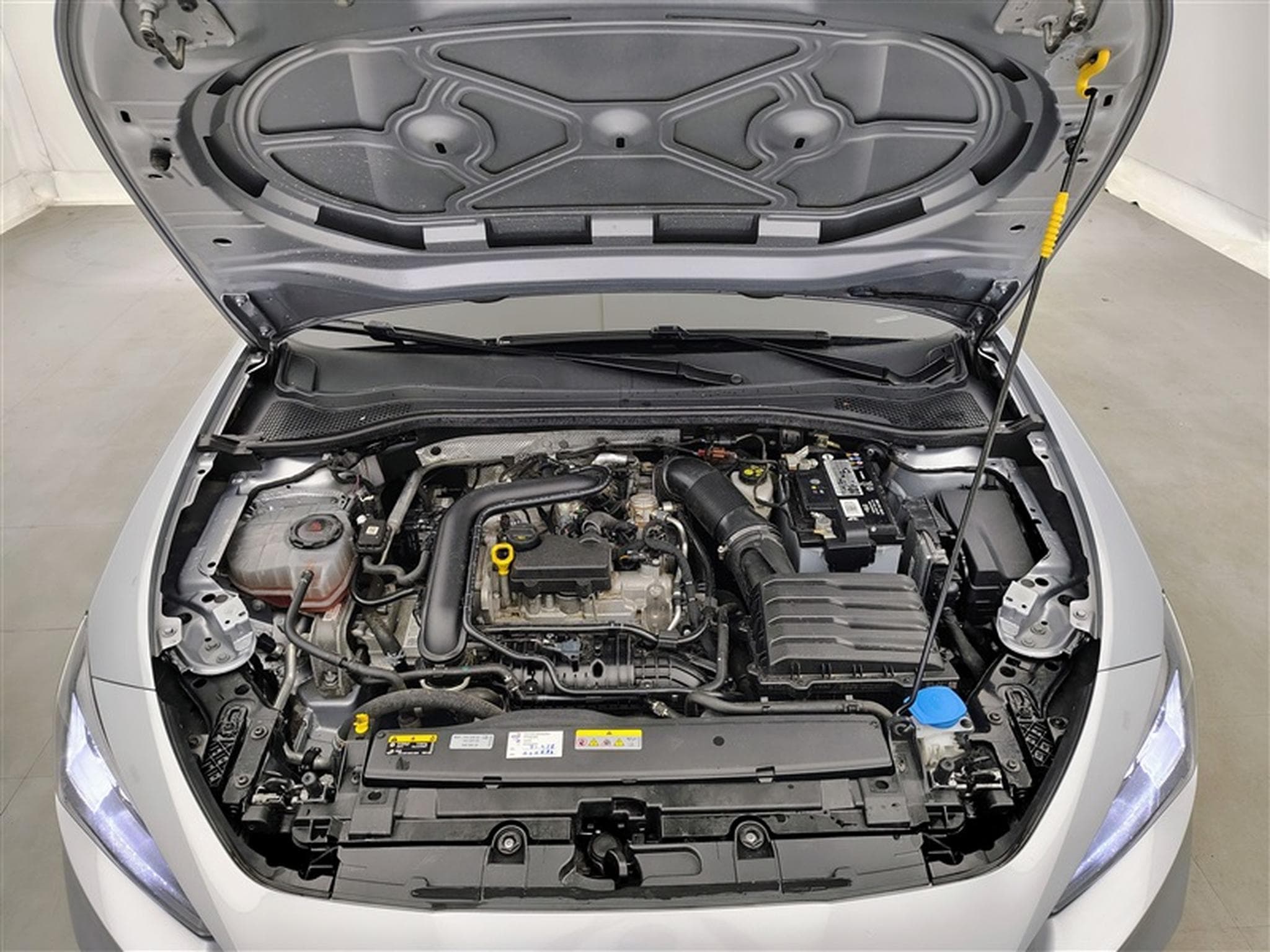 Seat Leon 1.0 EcoTSI Move! NAVI/LED/JA16/PDC AV AR (2023) - Photo 19