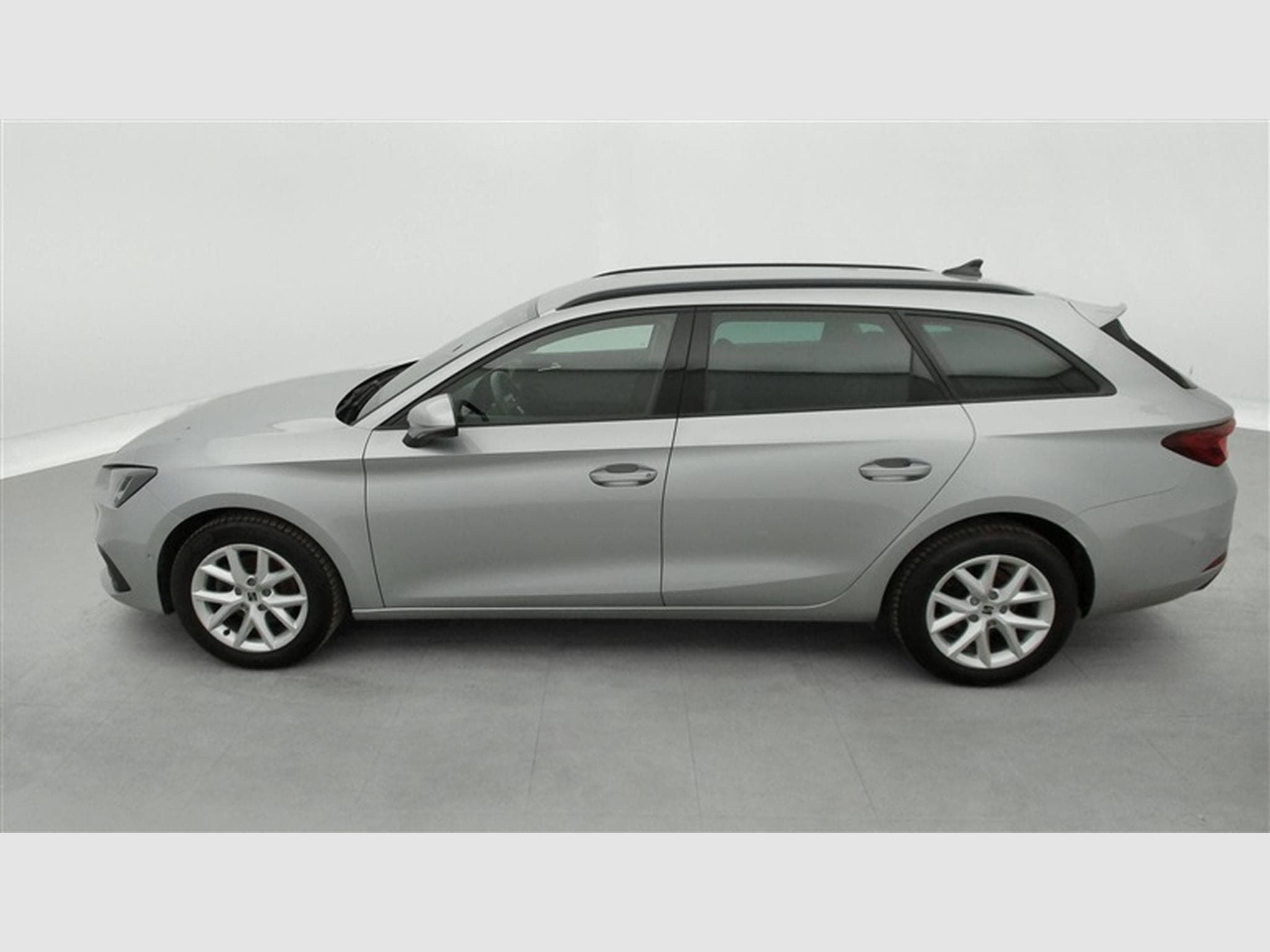 Seat Leon 1.0 EcoTSI Move! NAVI/LED/JA16/PDC AV AR (2023) - Photo 3