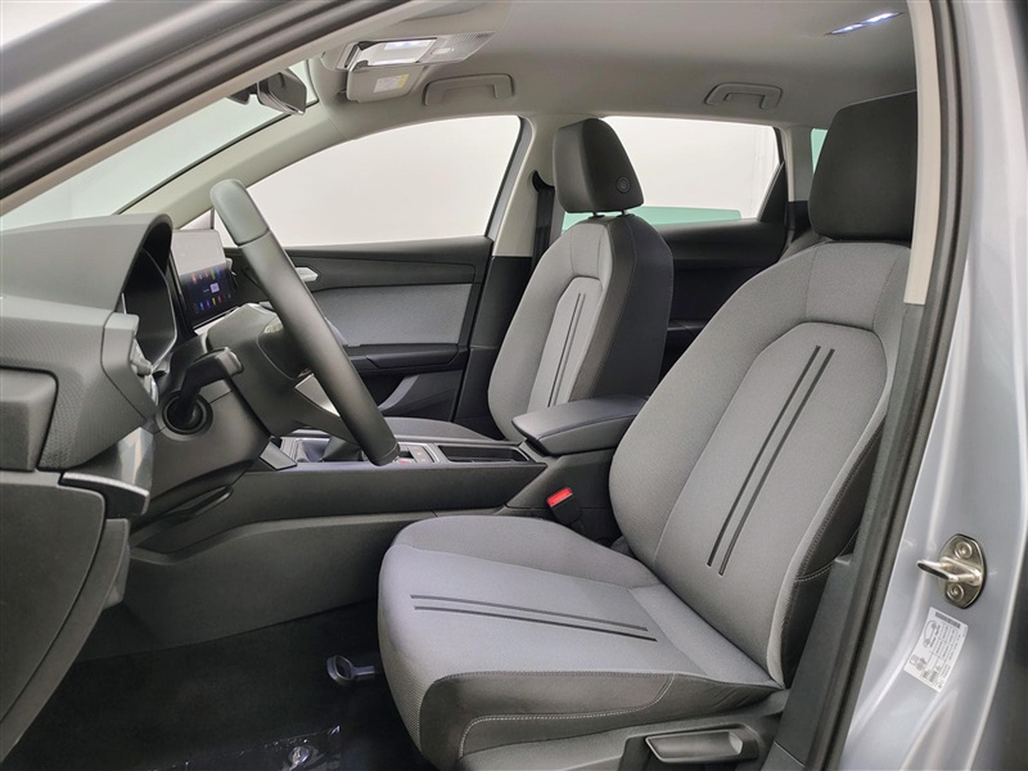 Seat Leon 1.0 EcoTSI Move! NAVI/LED/JA16/PDC AV AR (2023) - Photo 7