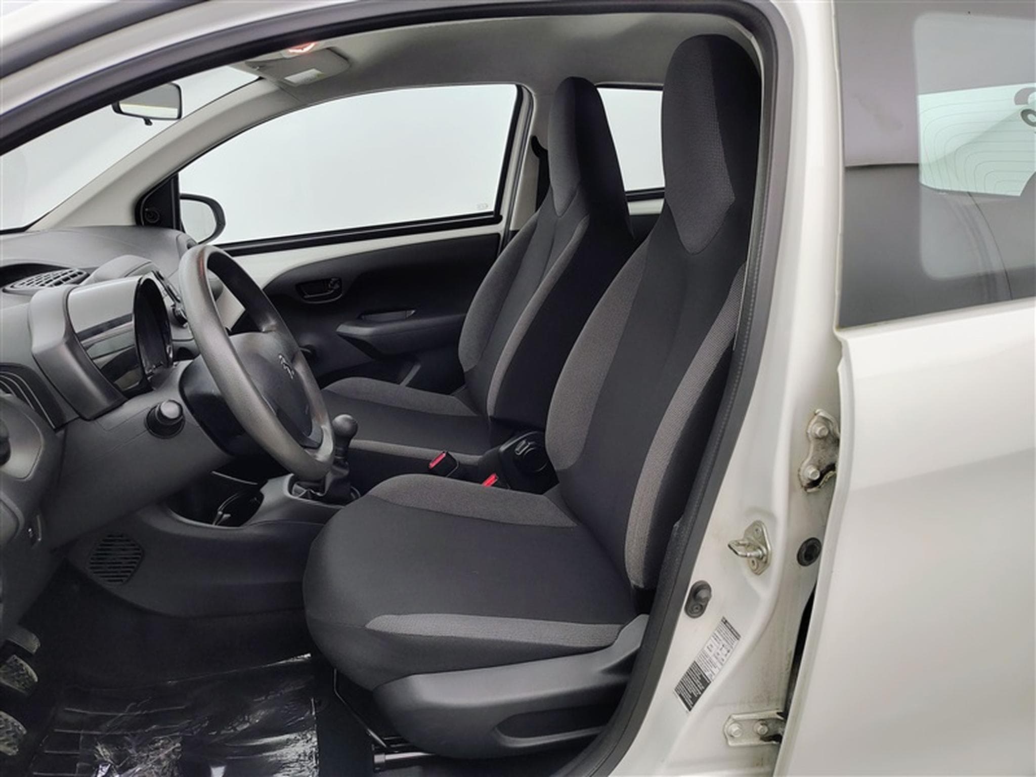 Peugeot 108 1.0 VTi Access (EU6.2) (2018) - Photo 6