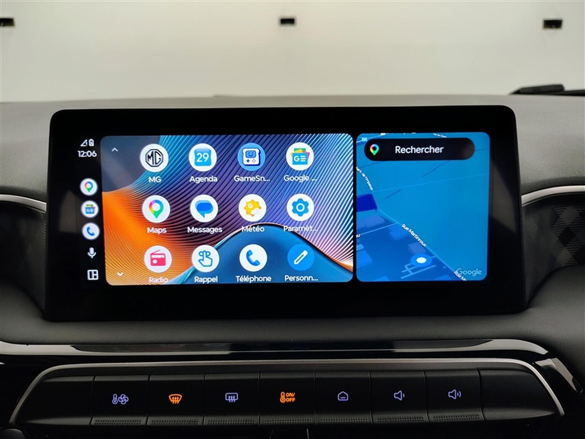 MG MG3 1.5 Hybrid BVA Luxury NAVI / FULL LED / CUIR PARTIEL / CAM (2024) - Photo 20