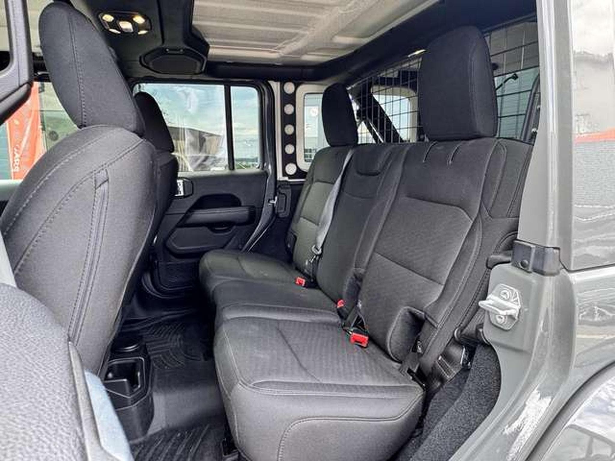 Jeep Wrangler Unlimited 2.0T Hardtop AWD BVA Sahara (2020) - Foto 16