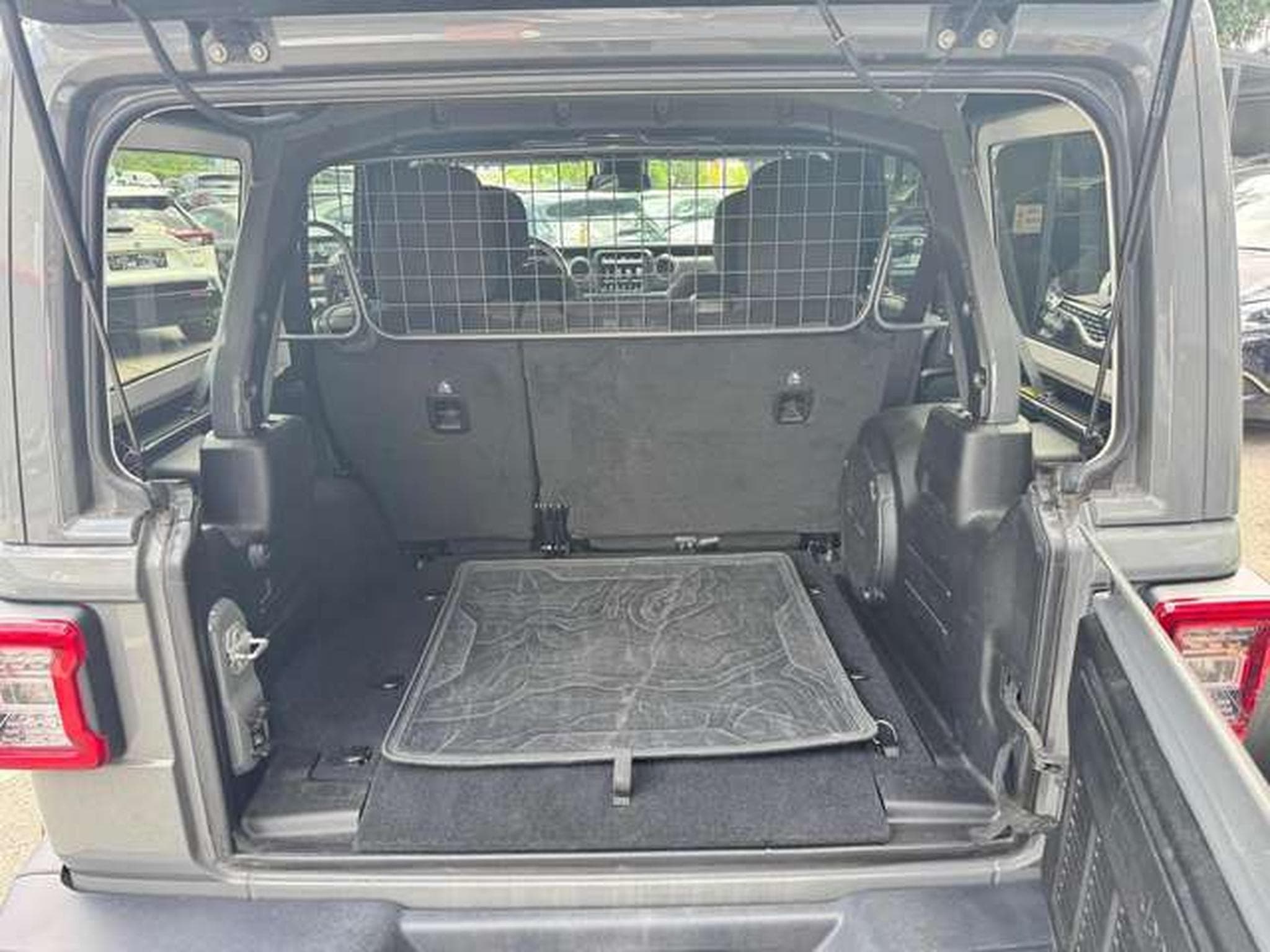 Jeep Wrangler Unlimited 2.0T Hardtop AWD BVA Sahara (2020) - Foto 18