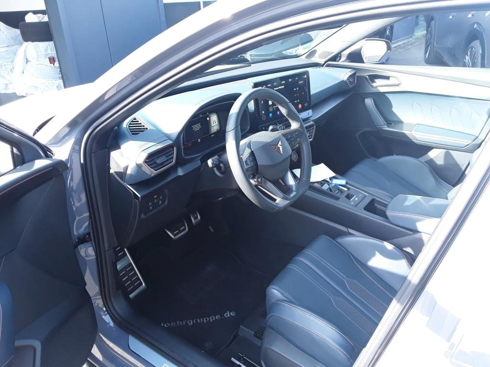 Cupra Leon VZ CUP 2.0 TSI 300CV * PANO * VSS * BEATS * CARBONE * (2024) - Foto 5