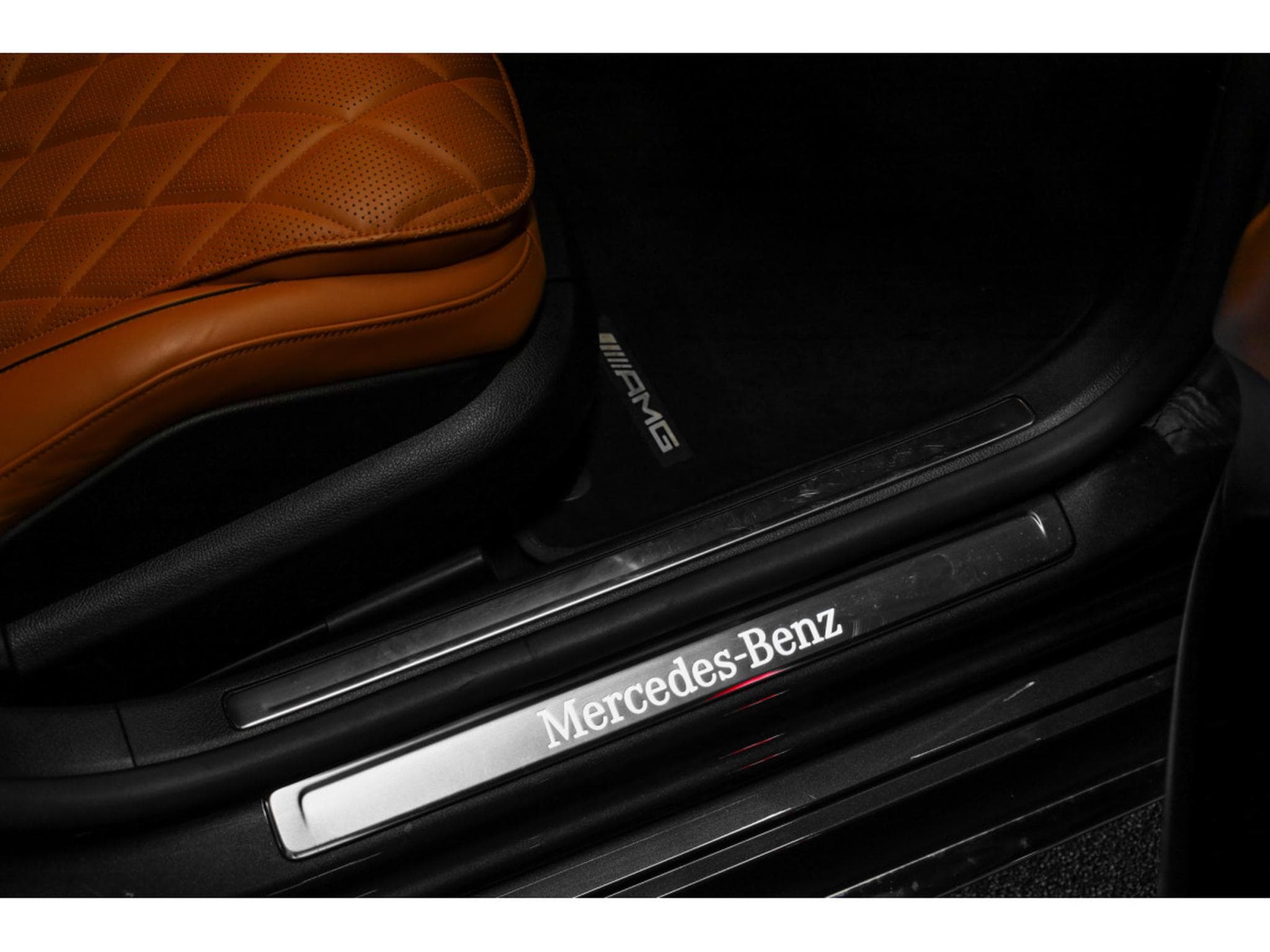 Mercedes S 580 e Limousine AMG Line (2023) - Foto 24