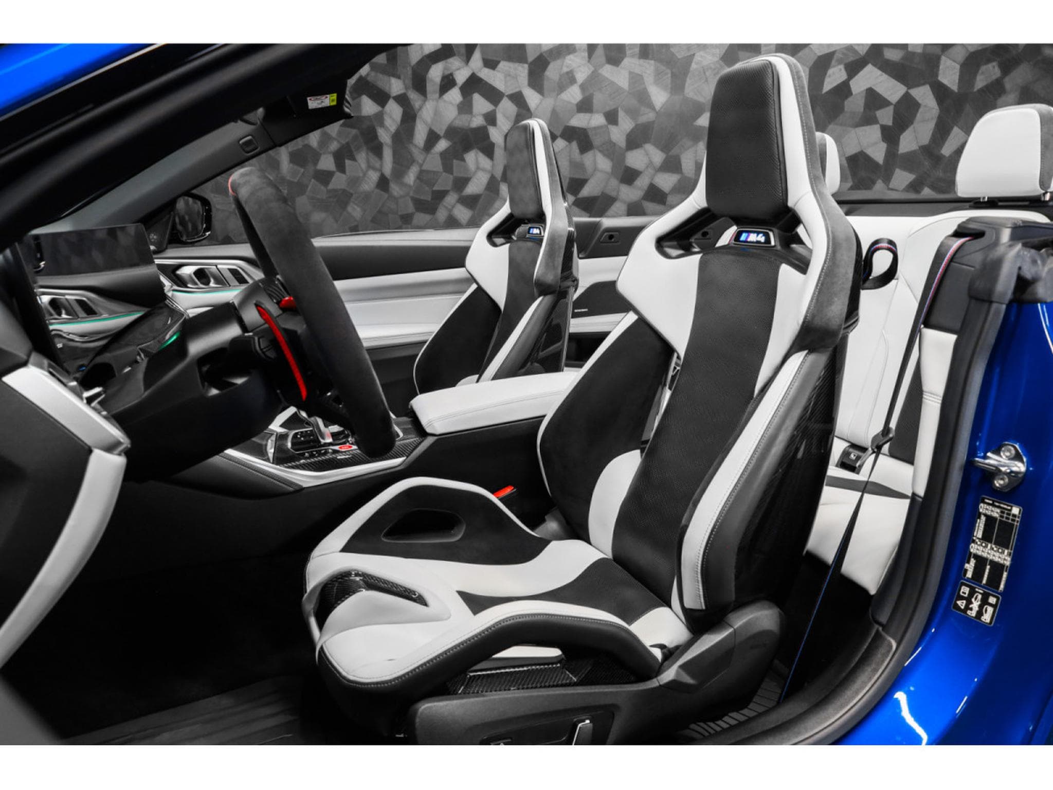BMW M4 Compétition Cabriolet X-DRIVE G83 - BMW INDIVIDUAL (2025) - Foto 9