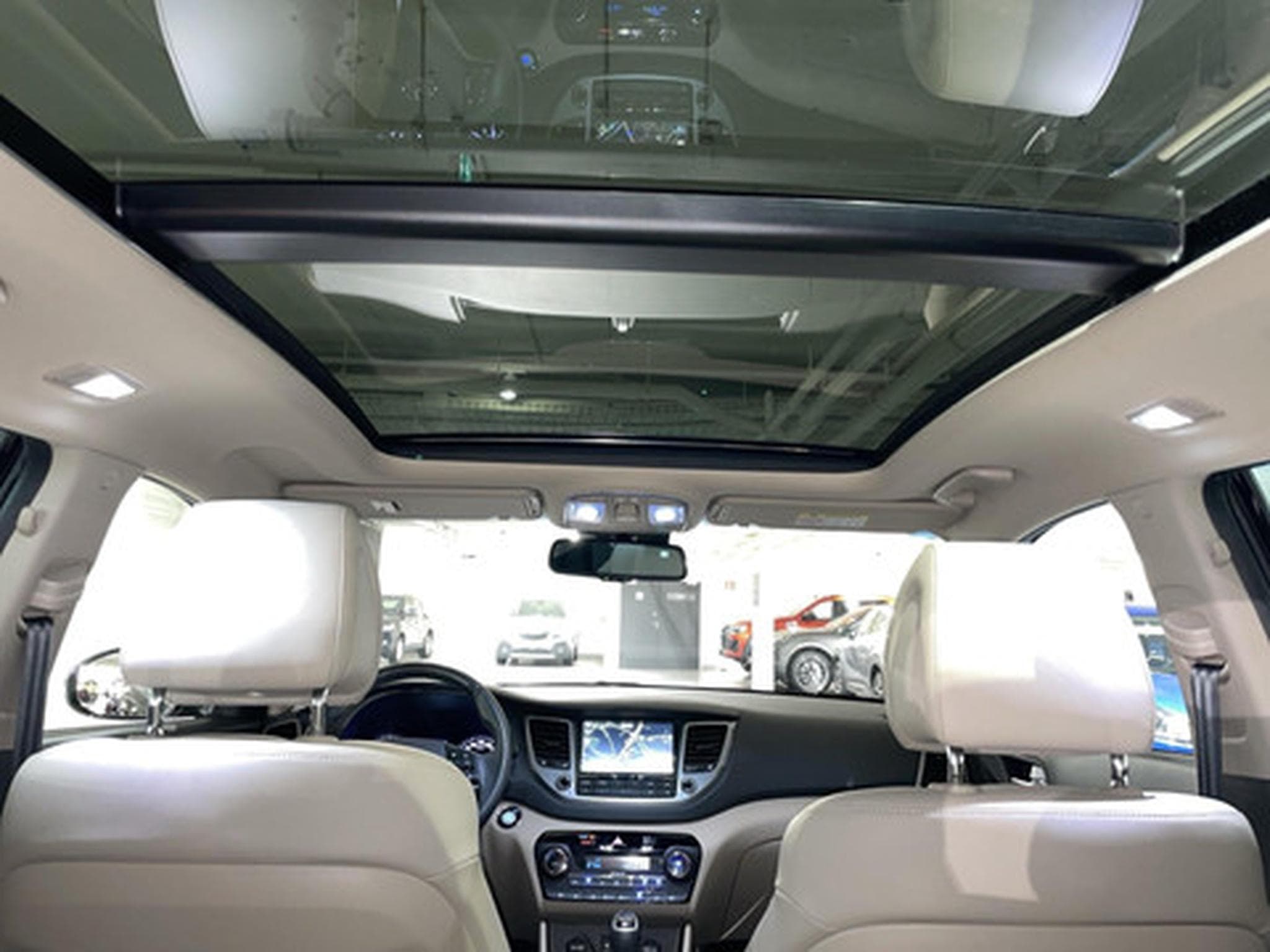 Hyundai Tucson 1.6 T-GDi Premium (2016) - Foto 14