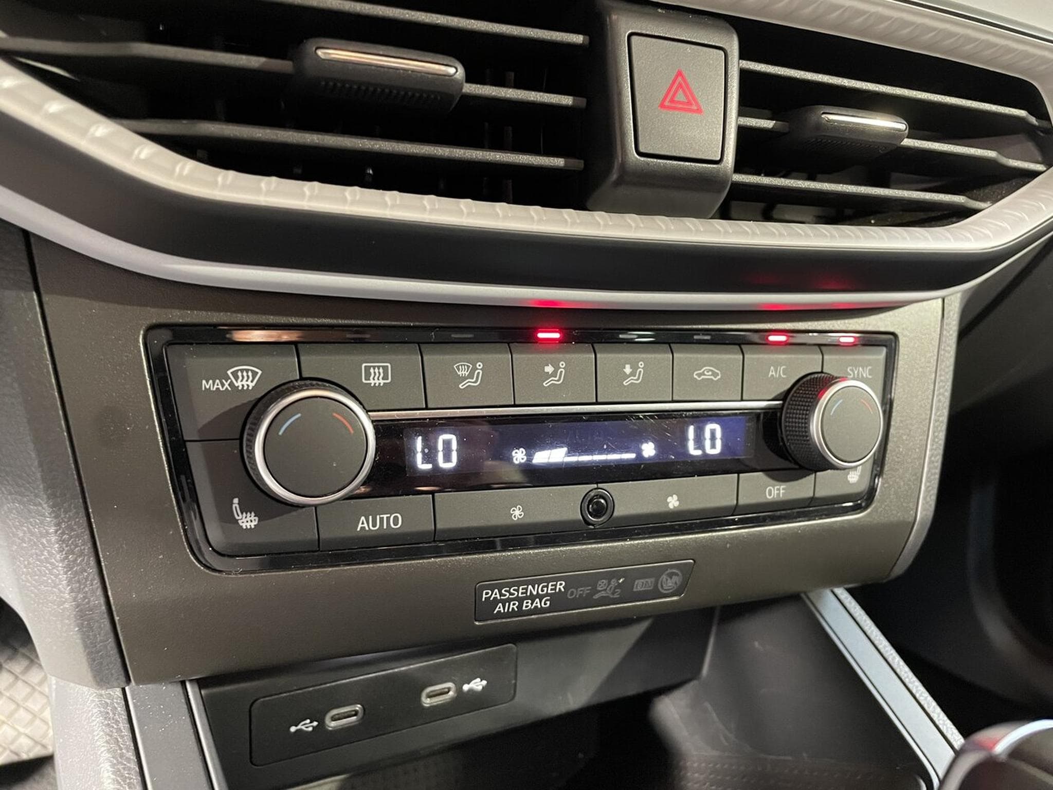 Seat Ibiza 1.0 TSI 110 DSG MOVE CARPLAY 5P (2023) - Photo 6