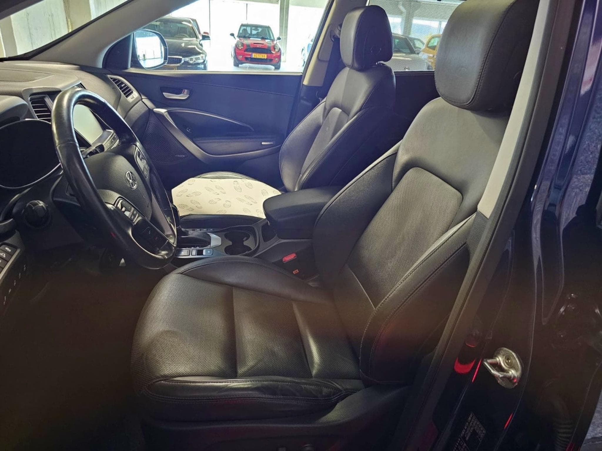 Hyundai Grand Santa Fe 2.2CRDi 200 AWD PANO CUIR NAVI 7 SITZE (2016) - Photo 5