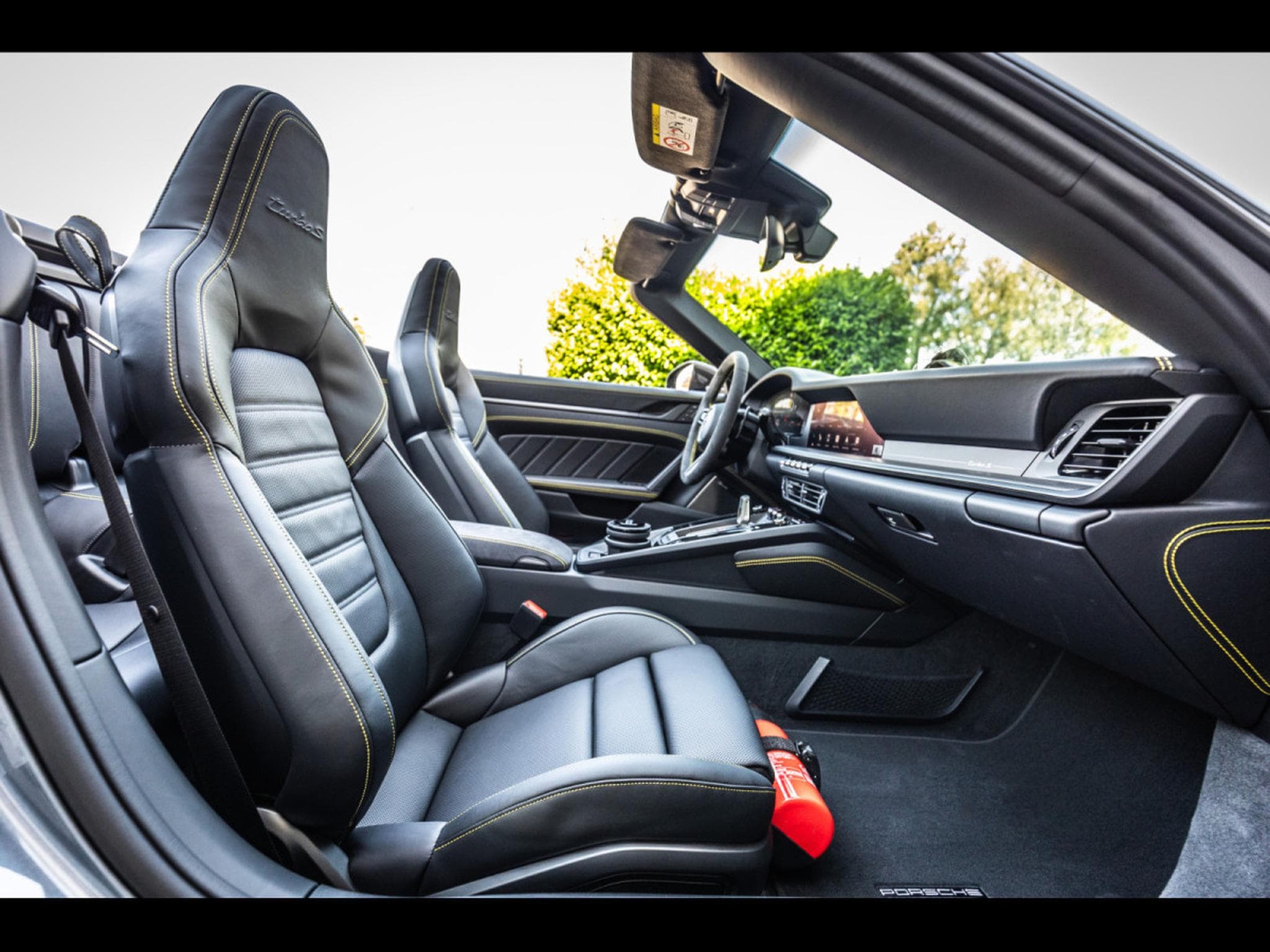 Porsche 911 .2 911 TURBO S 3.6 CABRIOLET PDK (711 CH) – VANADIUM GREY ME (2026) - Photo 15