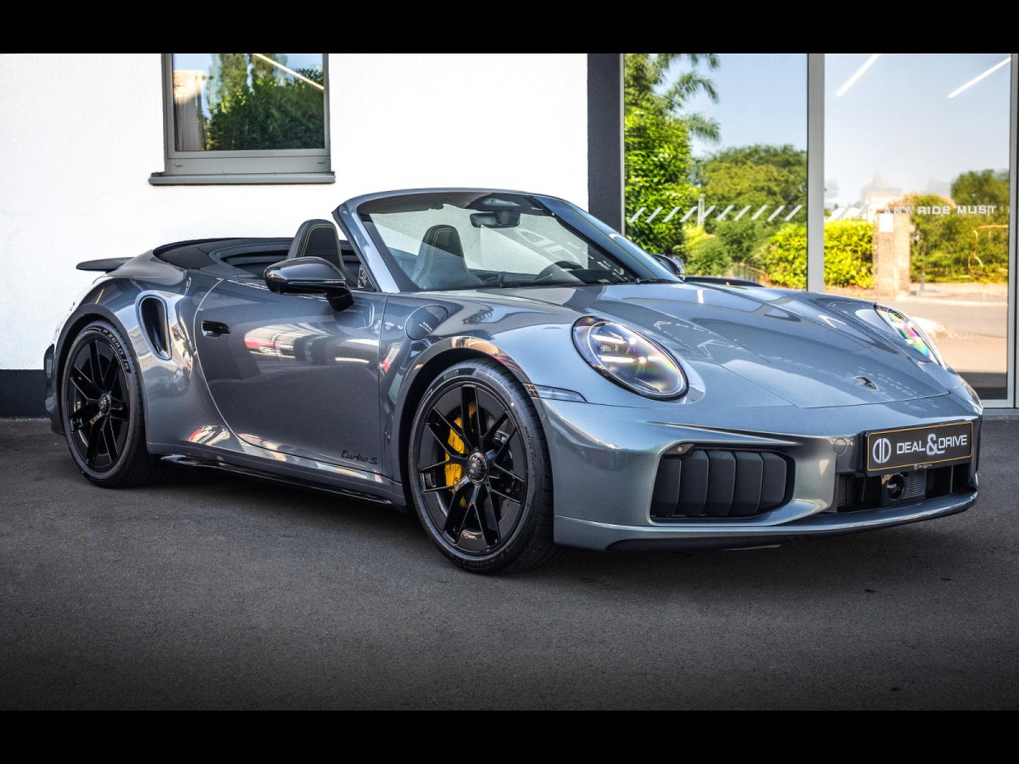 Porsche 911 .2 911 TURBO S 3.6 CABRIOLET PDK (711 CH) – VANADIUM GREY ME (2026) - Photo 6