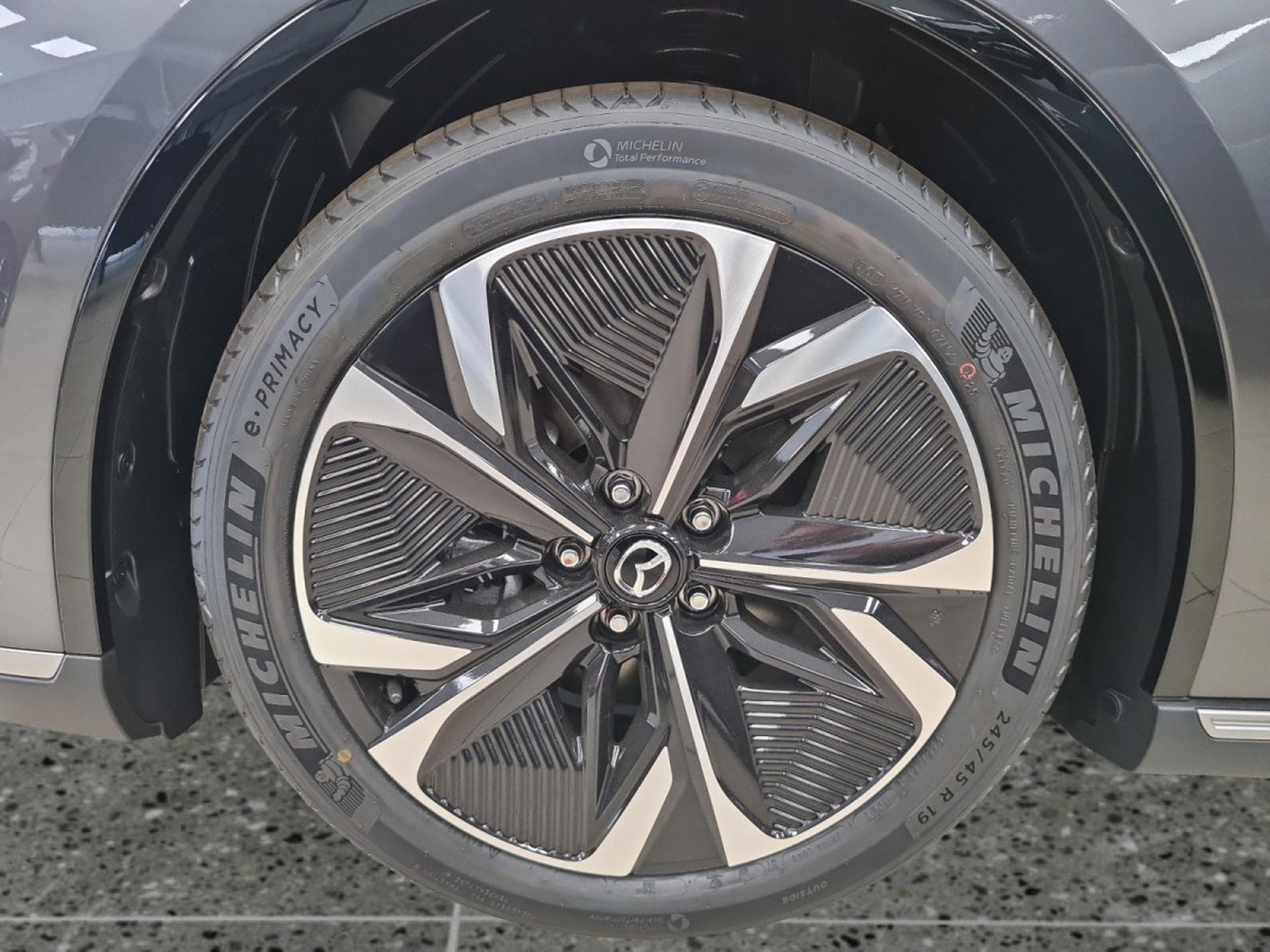 Mazda 6 Long Range 80 kWh 245 hp Takumi (2026) - Photo 5