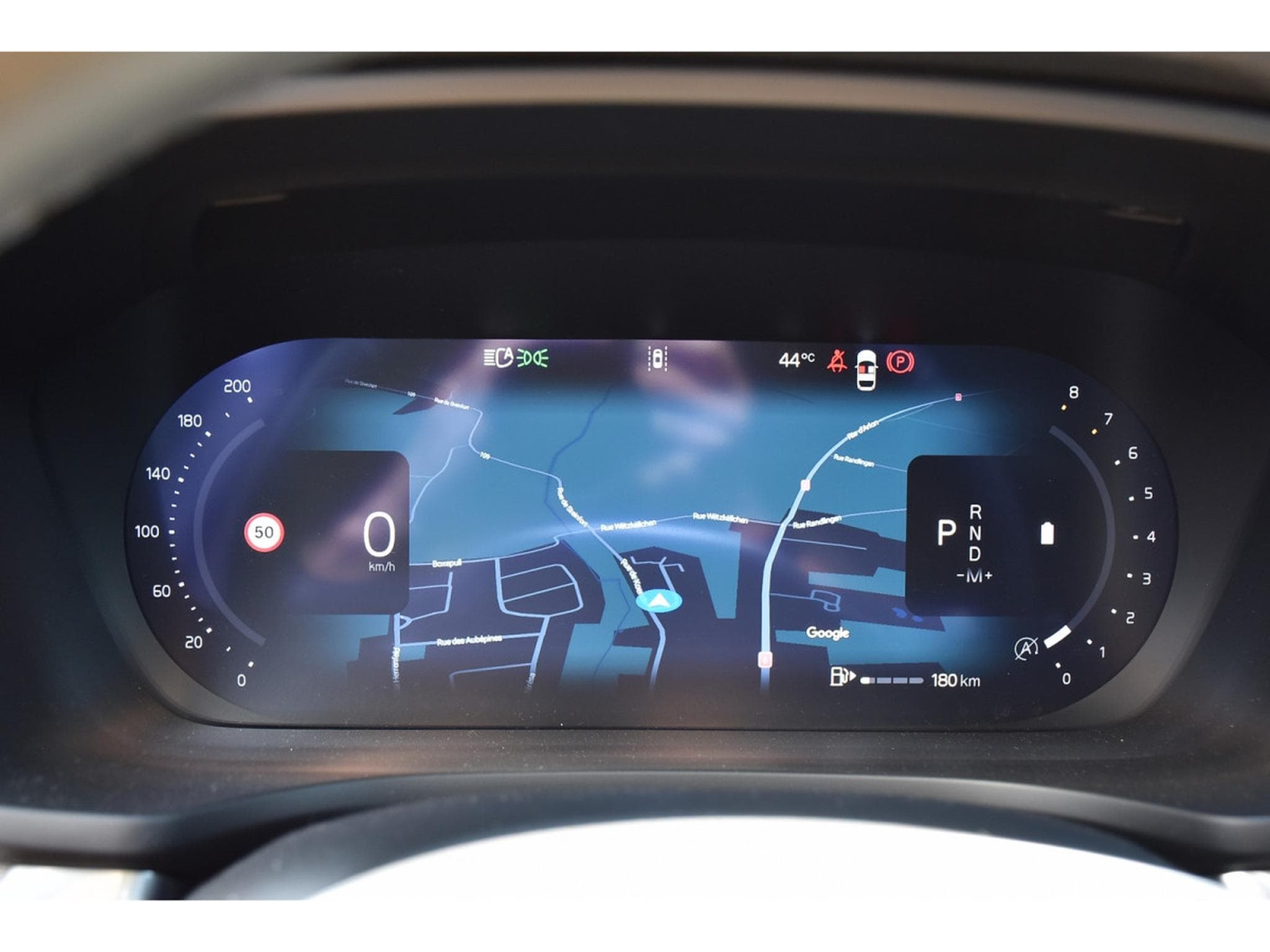 Volvo V60 2.0 B4 Plus Dark Geartronic PANO CUIR MEMO CAM360 HARMAN 1°M (2025) - Foto 16