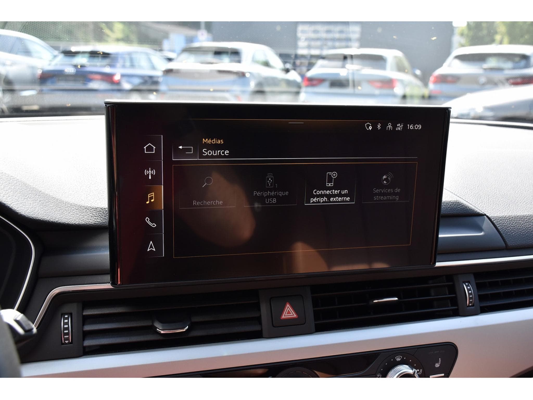 Audi A4 40 TDI Quattro S-Tronic CUIR GPS ATT RMQ CAM 1° MAIN (2022) - Foto 11