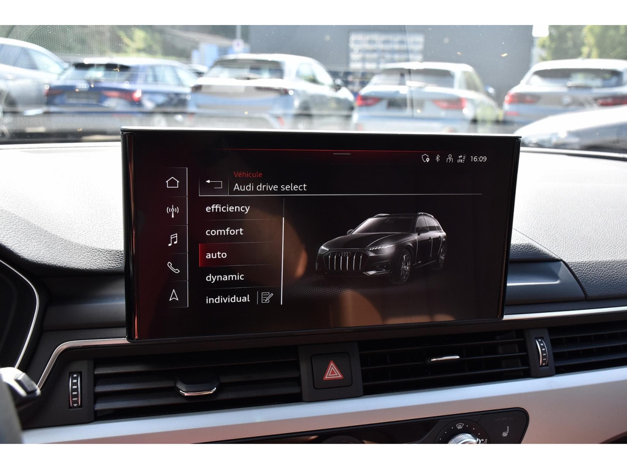 Audi A4 40 TDI Quattro S-Tronic CUIR GPS ATT RMQ CAM 1° MAIN (2022) - Foto 15