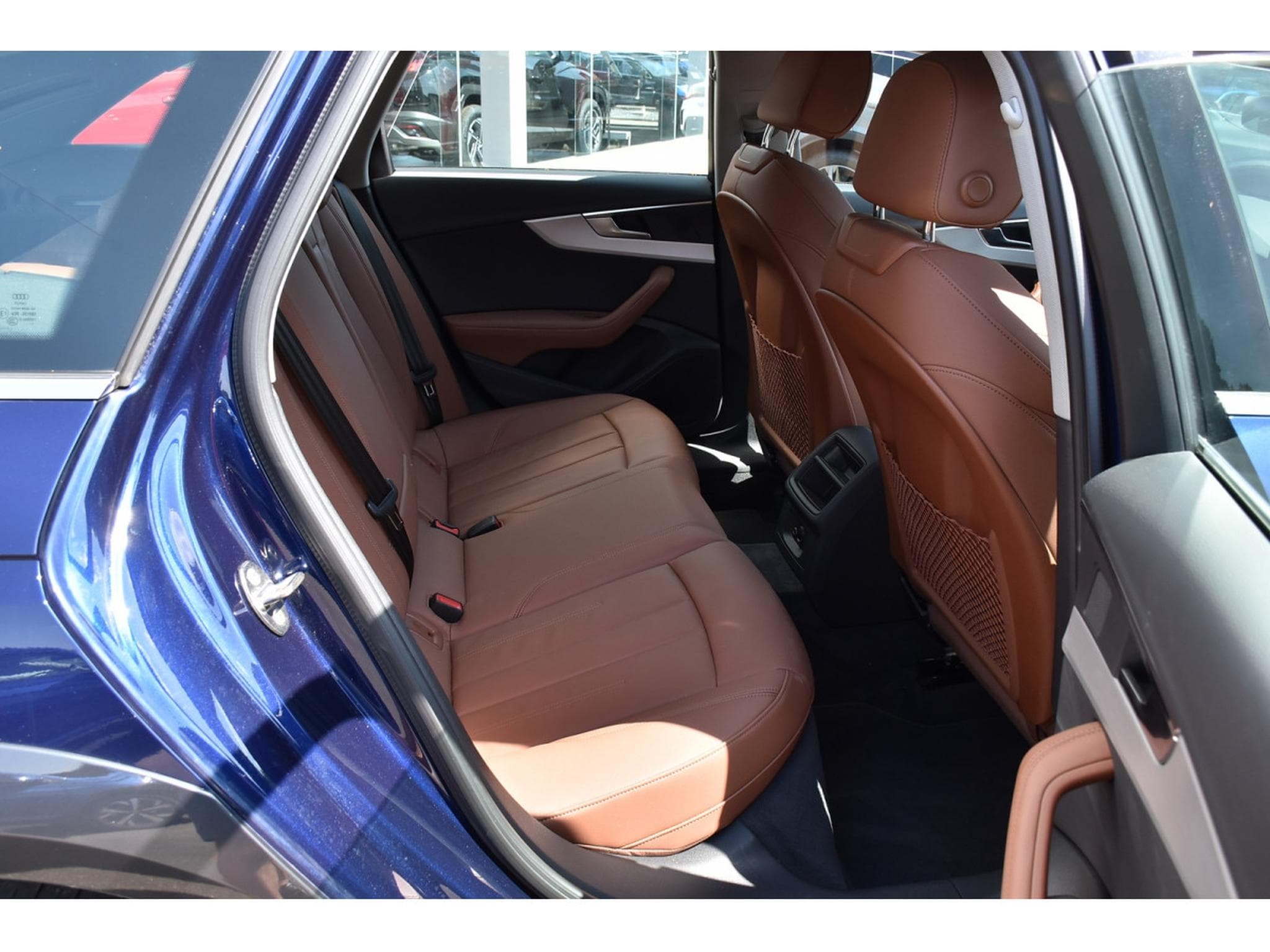 Audi A4 40 TDI Quattro S-Tronic CUIR GPS ATT RMQ CAM 1° MAIN (2022) - Foto 8