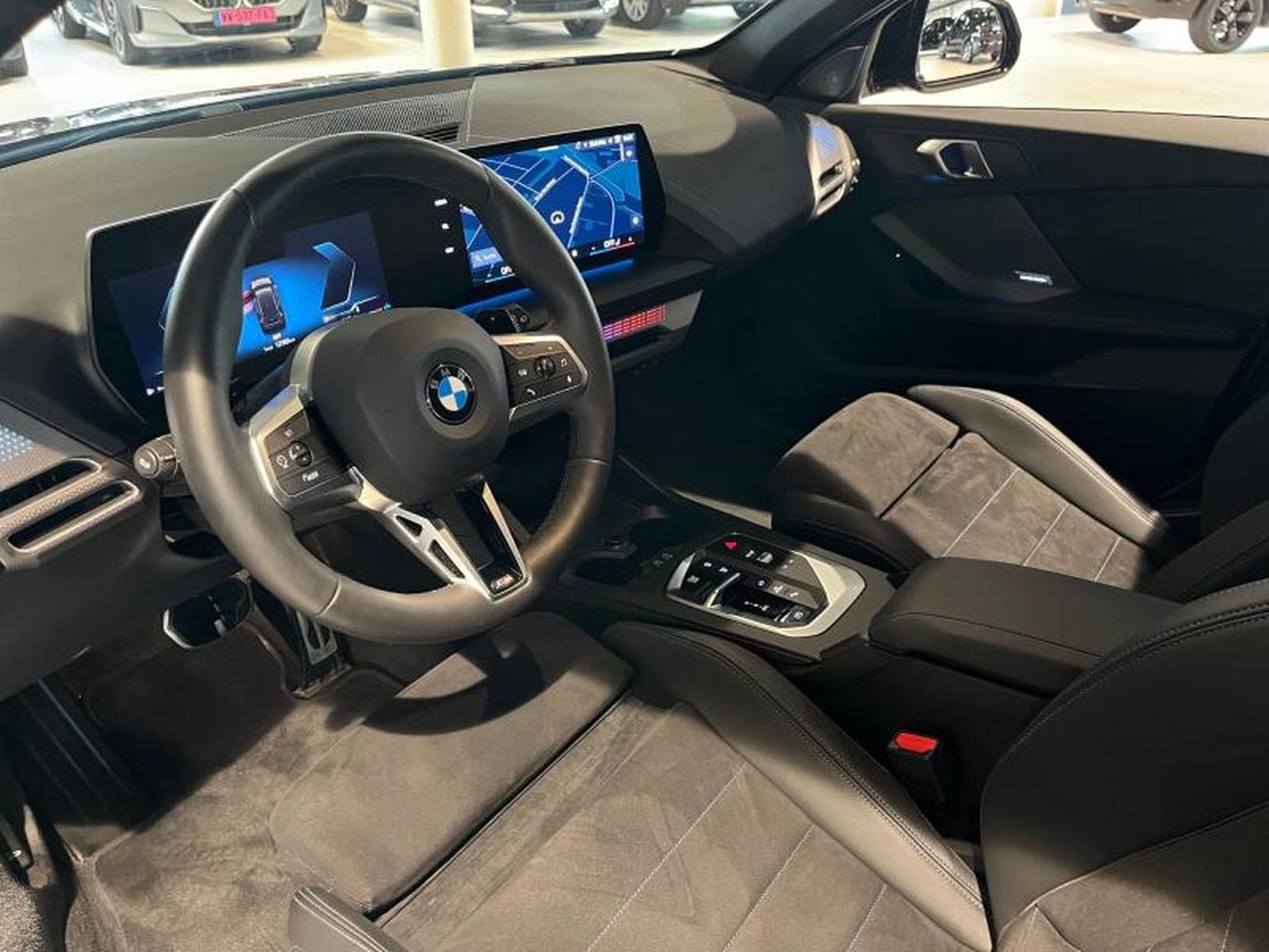 BMW 120 120d Hatch M Sport (2025) - Foto 16