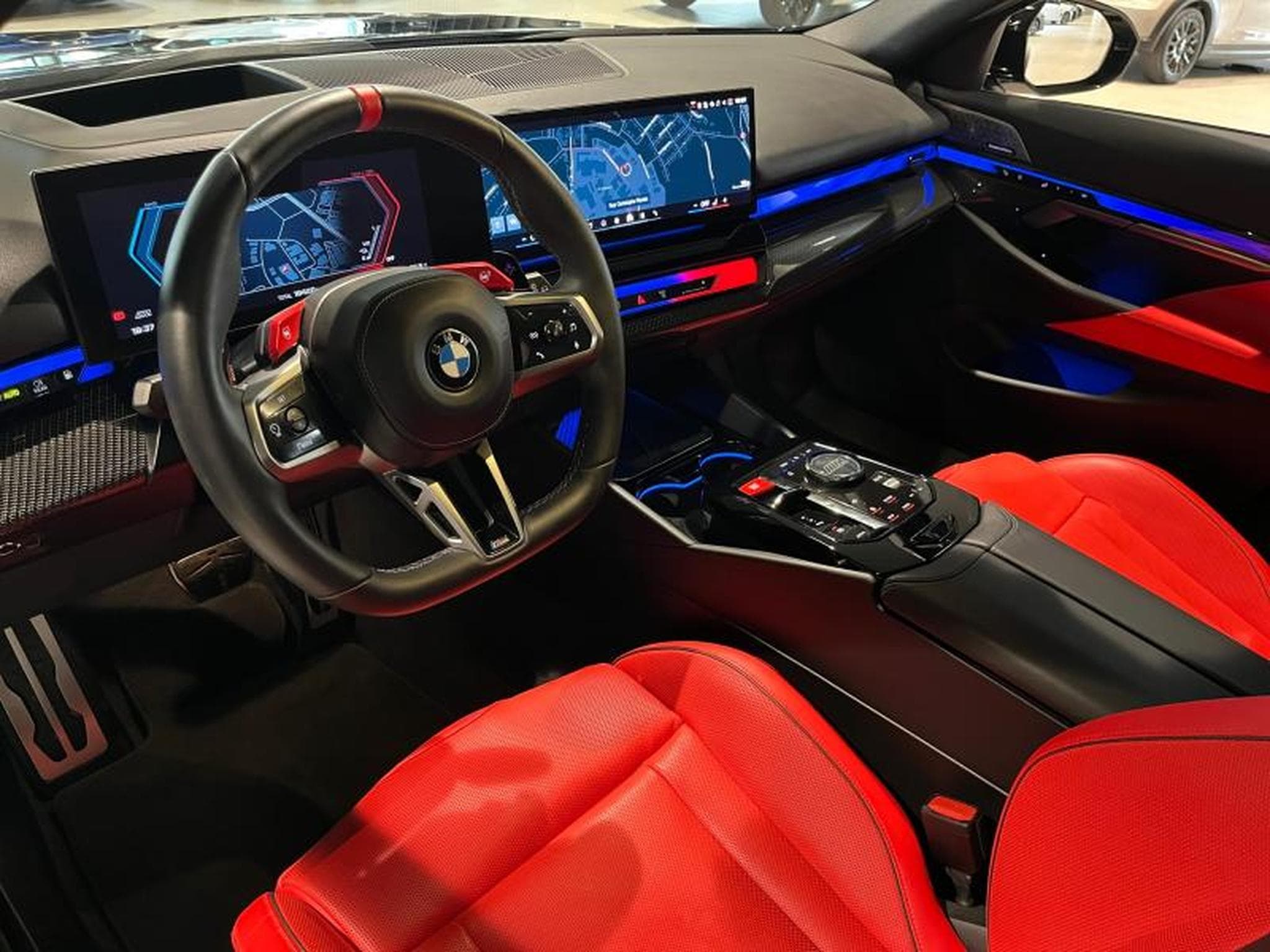 BMW M5 M5 xDrive Touring M Sport (2025) - Photo 16