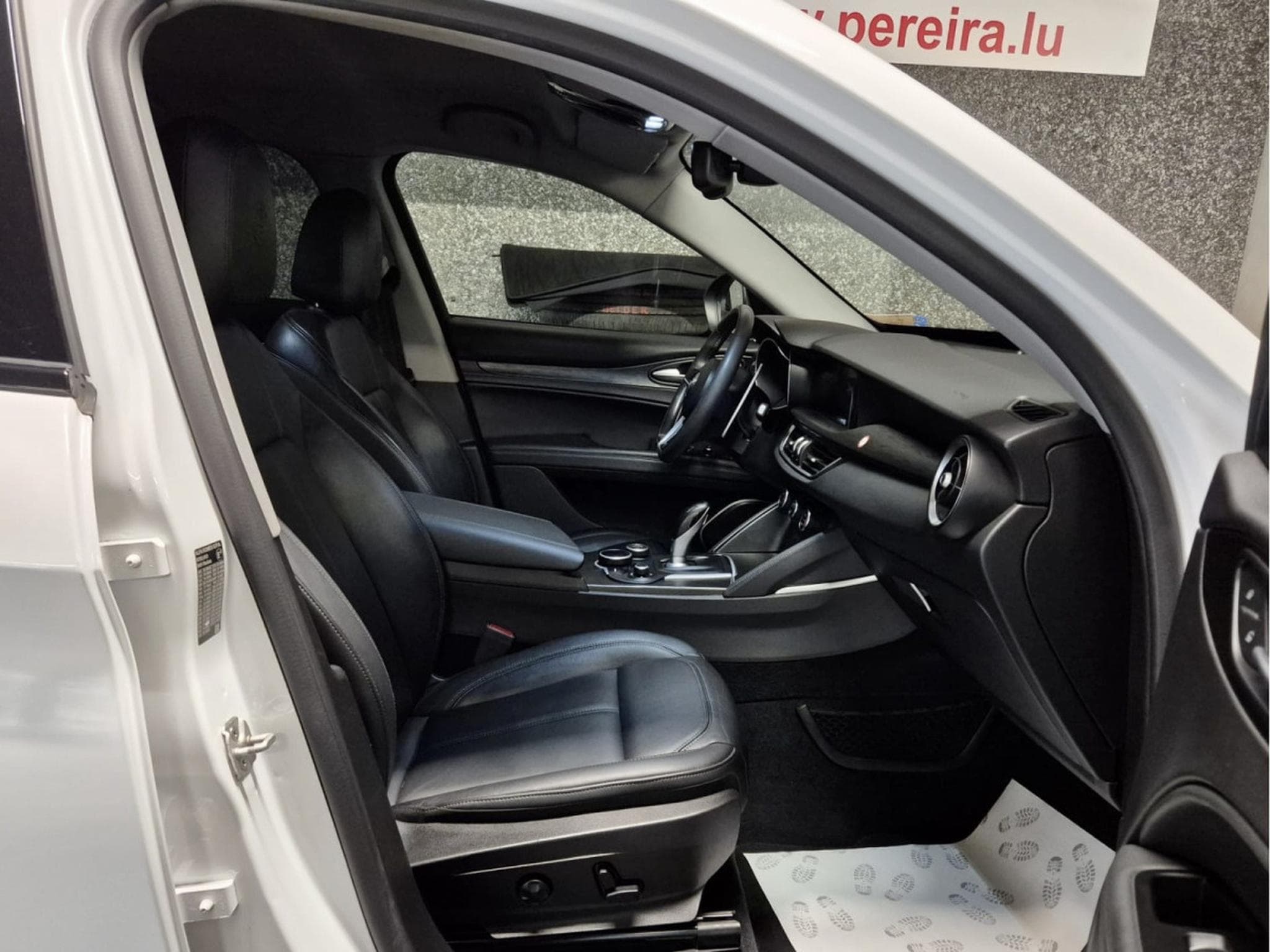 Alfa-Romeo Stelvio 2.0 TURBO Q4 CUIR NAVI (2019) - Foto 4