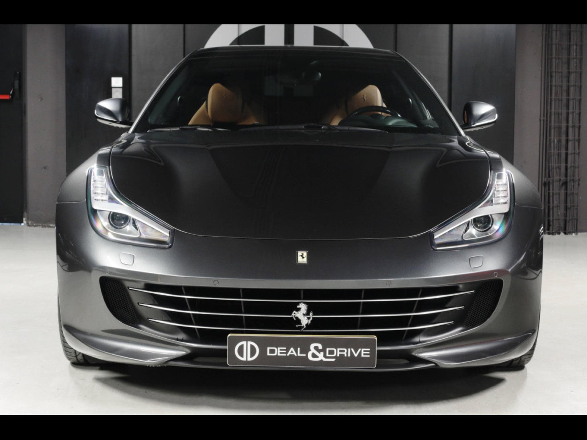 Ferrari GTC4 Lusso V8 T 3.9 (611 CH) – GRIGIO SILVERSTONE (2018) - Foto 5