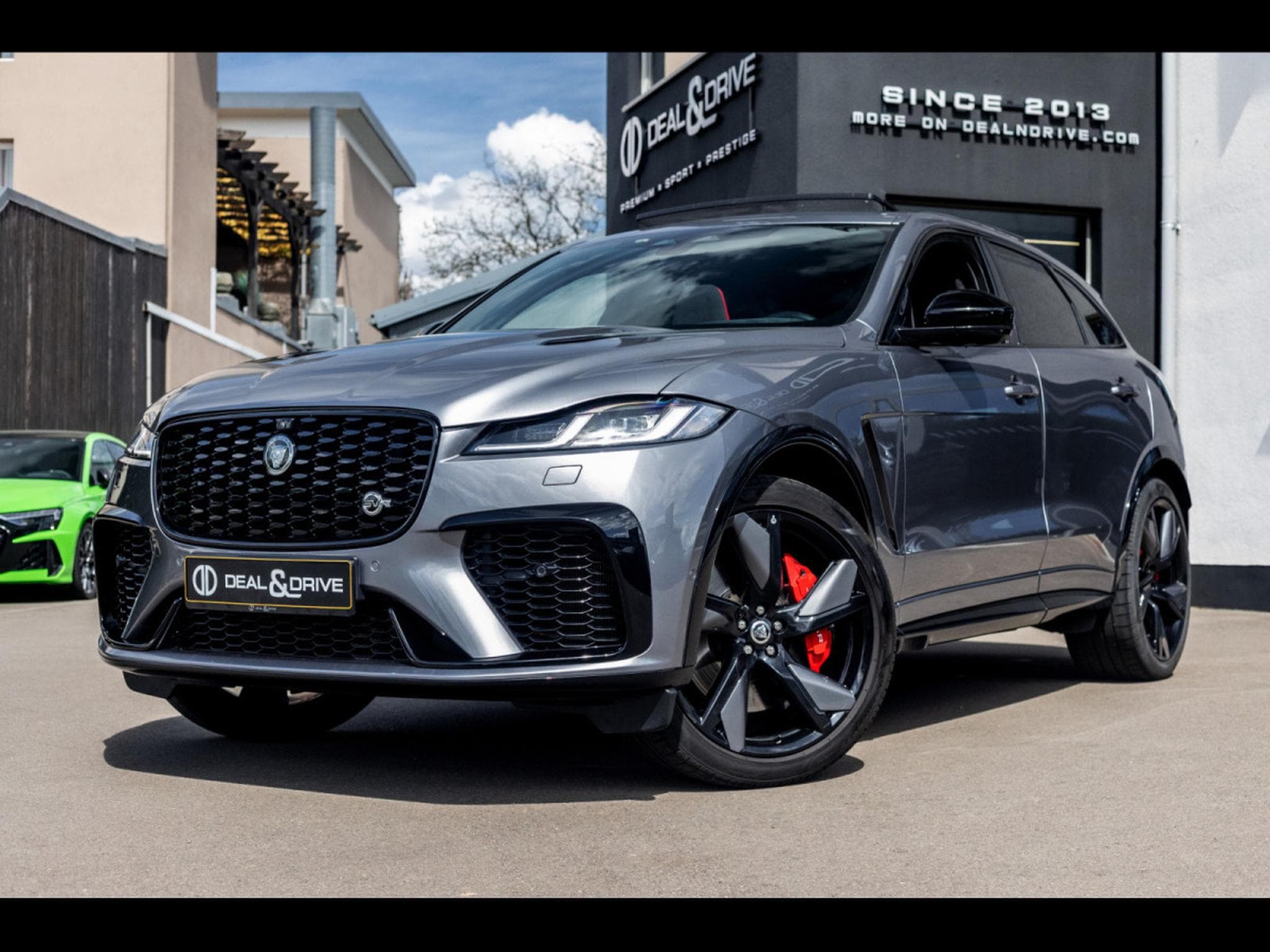 Jaguar F-Pace 5.0 SUPERCHARGED P550 SVR AWD – EIGER GREY METALLIC – WARRAN (2024) - Foto 1