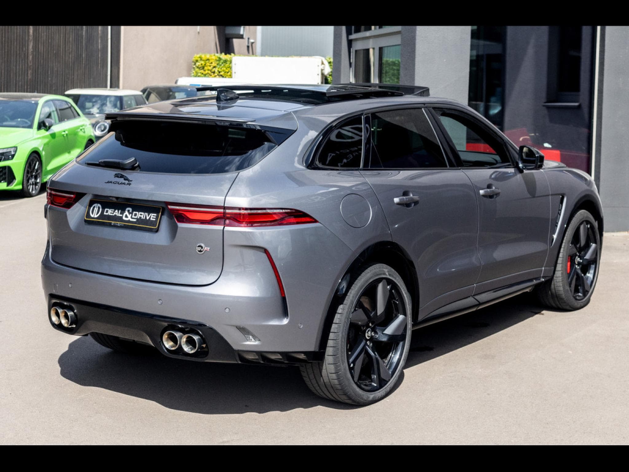 Jaguar F-Pace 5.0 SUPERCHARGED P550 SVR AWD – EIGER GREY METALLIC – WARRAN (2024) - Foto 7